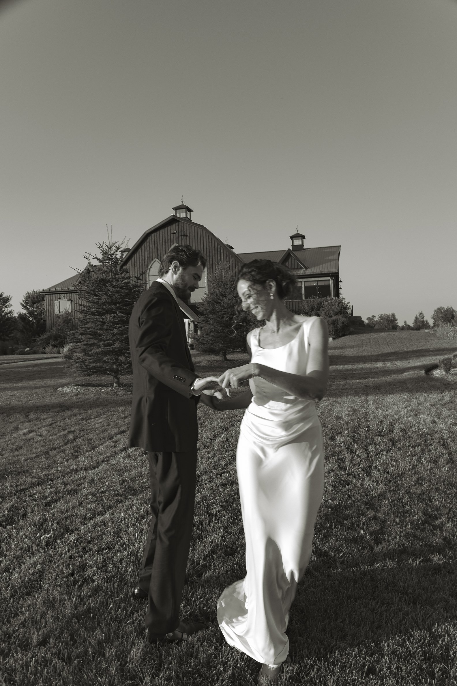 Wedding+at+River+House+Vineyard+and+Winery+by+Ottawa+Photographer+Eric+Boizette+Photography+1399.JPG