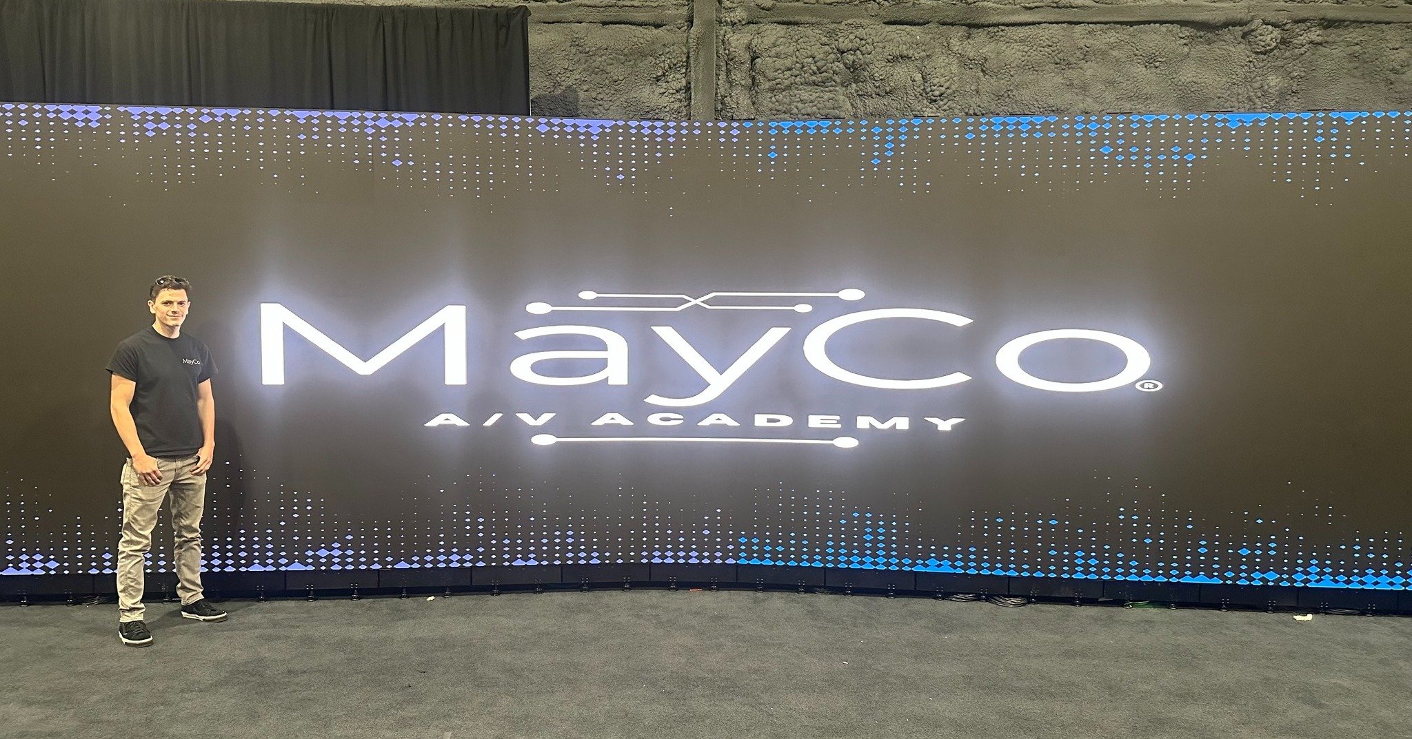Day 3 | LED Wall workshop that delves into the details of construction, assembly, and programming.

#MayCo #Ice9Productions
