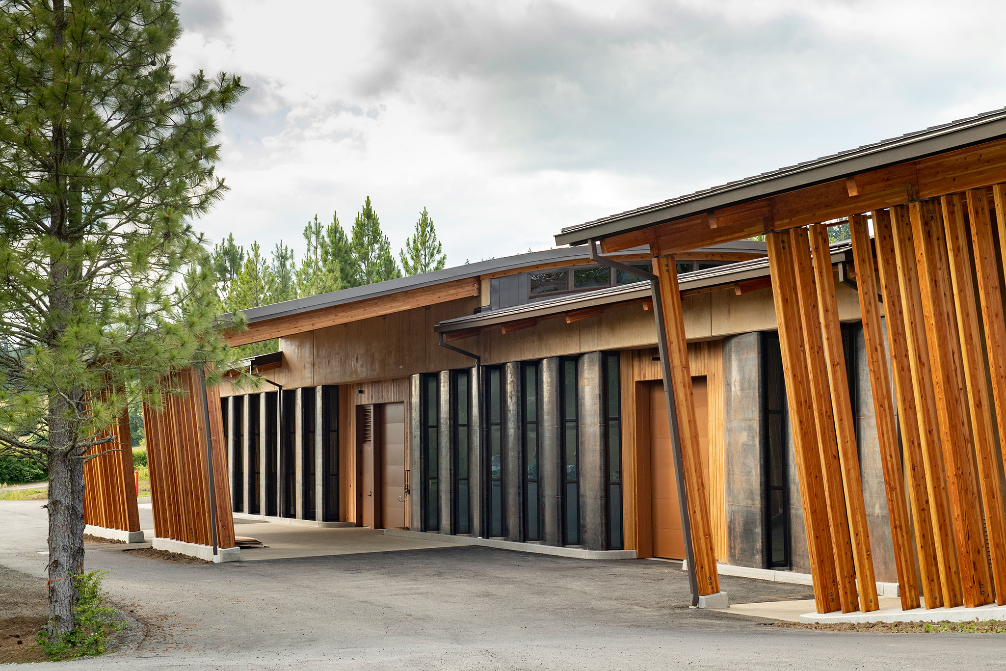 imgi_10_AbbottClaim-exterior2050x1367.png