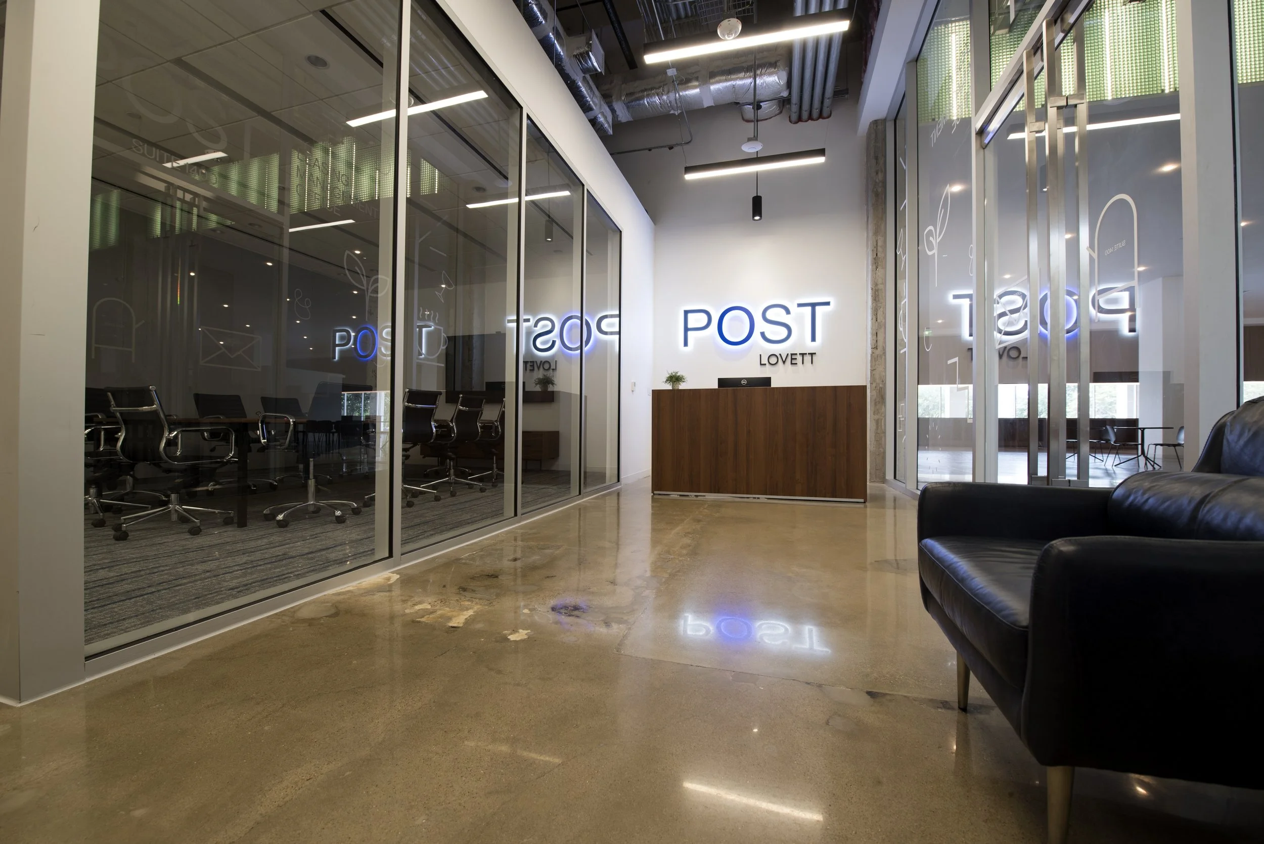 POST Leasing - Reception Desk.jpg