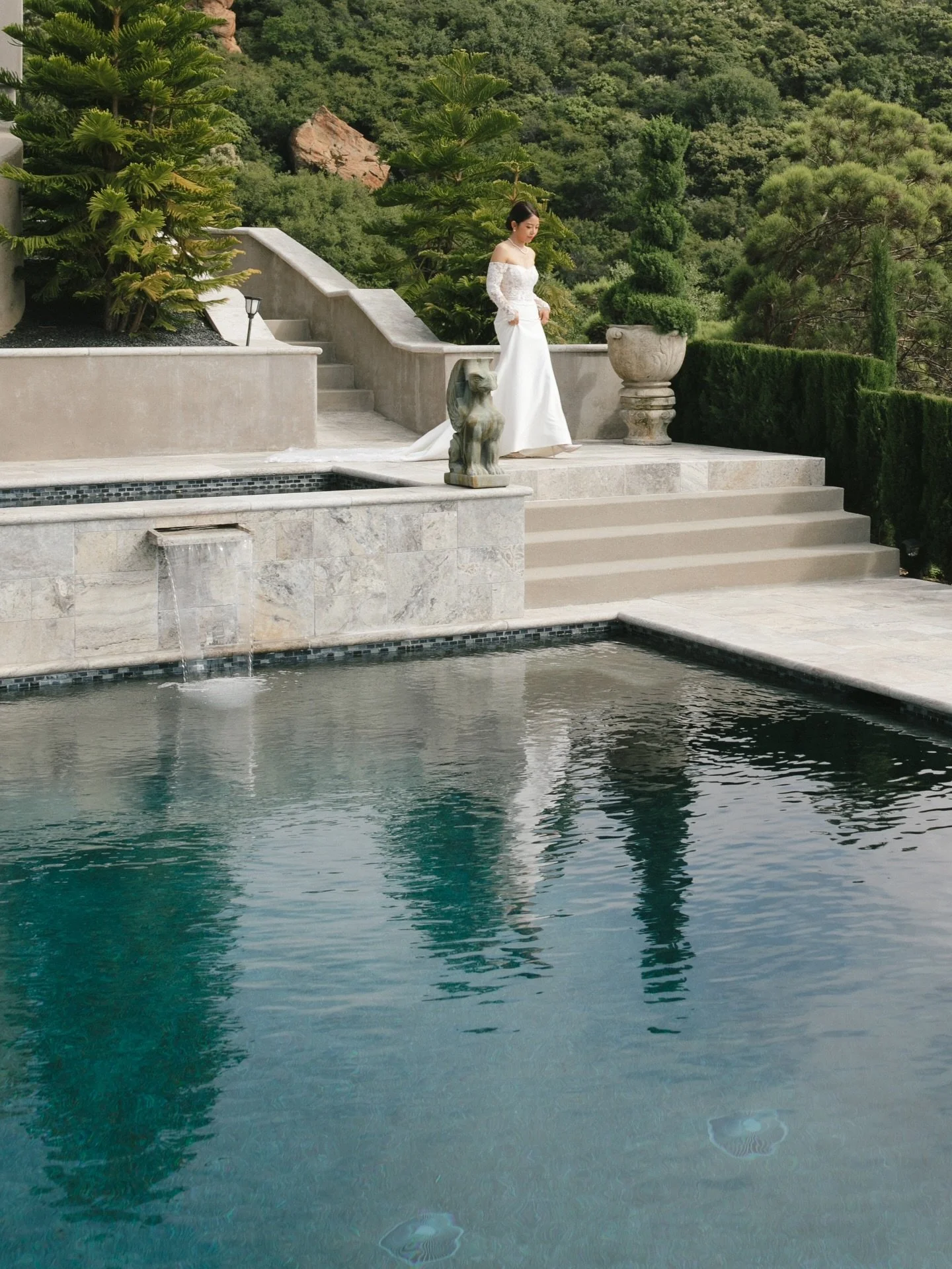I loveeeee all forms of bridal portraits! The getting ready, the slow moments, the multiple dresses, the beauty of a woman in all of her radiant joy. What a GIFT to see you all through my lens of eyes!! I get emotional about it lol 🥹