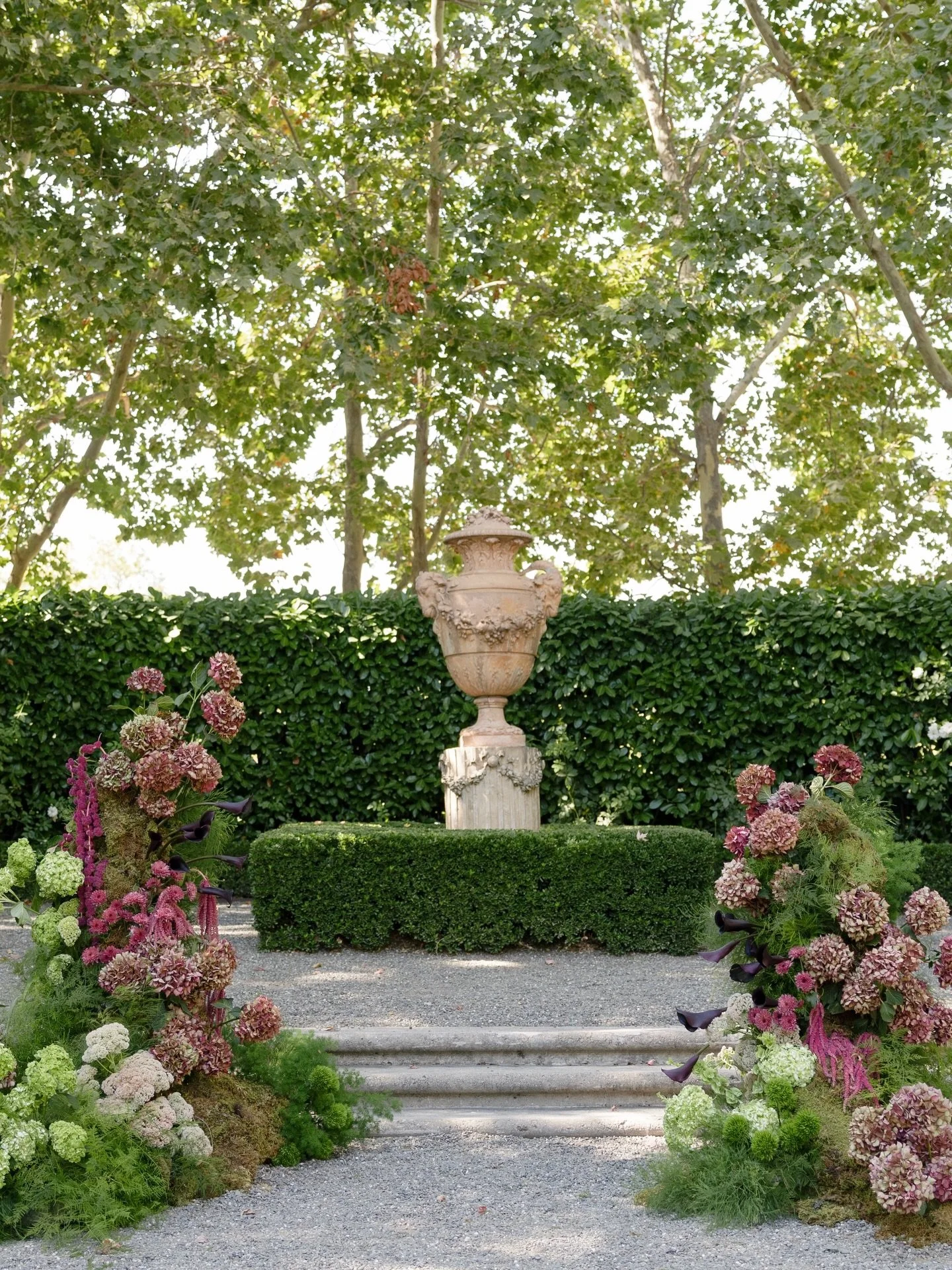 Swooning over the dreamiest ceremony that makes me miss all the Italian vibes! 🍇 

Shot for @nicoledonnellyphoto