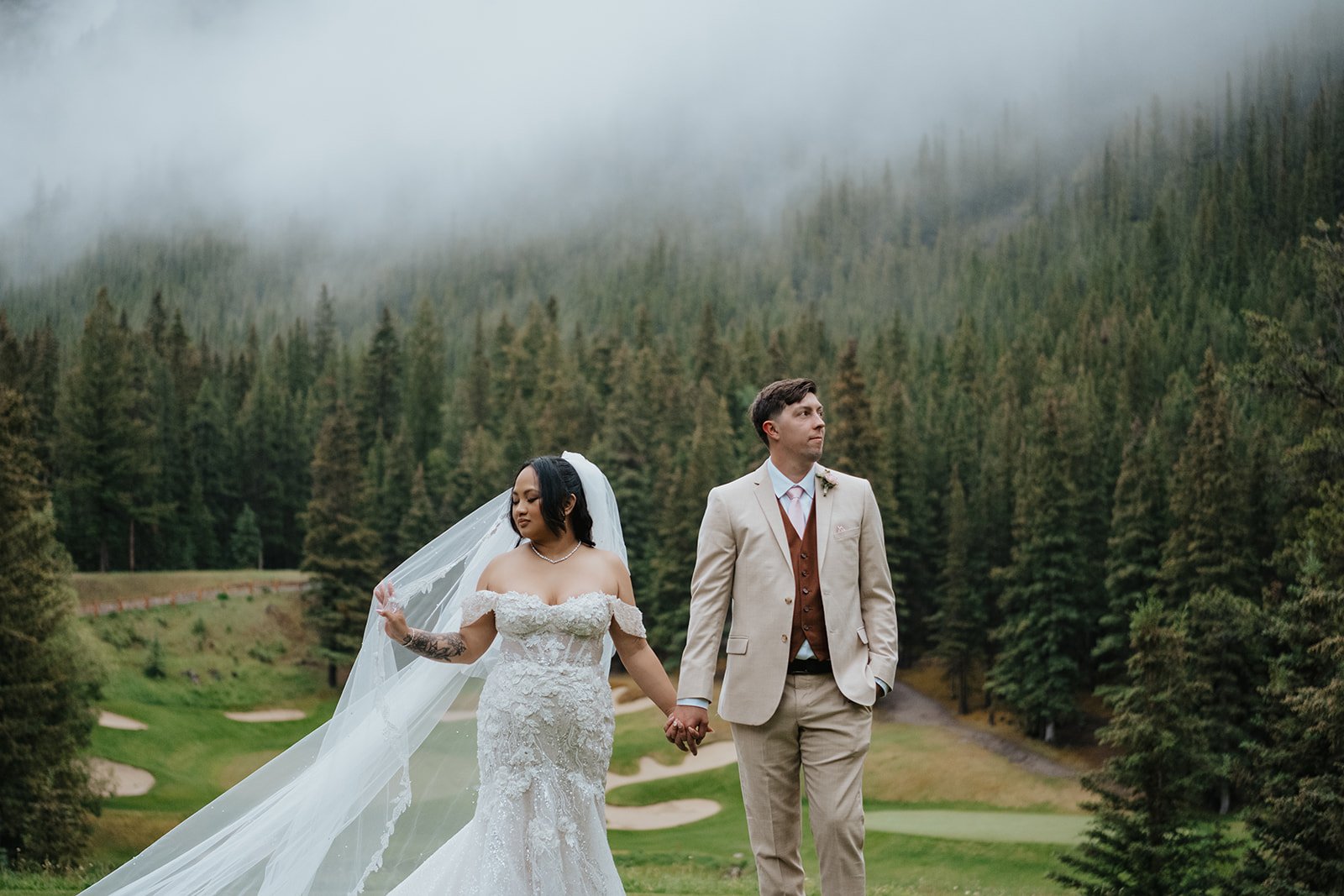 Banff-Springs-Fairmont-Wedding-Sneak-Peeks-AR-2025-70.jpg