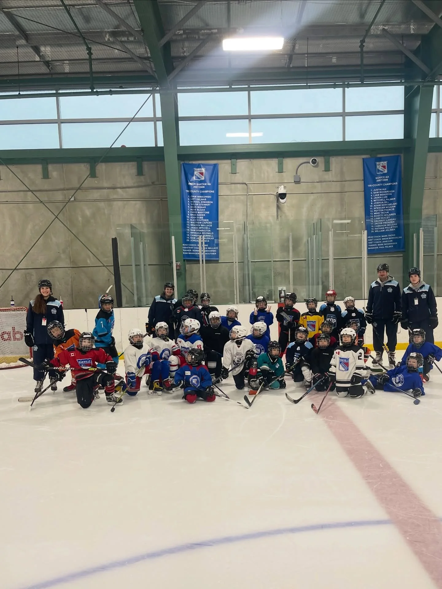 🏒🏒 March Break Hockey Camp🏒🏒

What a crew and what a week! Thanks to all our campers and staff for the biggest TOP hockey camp in Oakville ever!

We'll see you at the next sport!

#marchbreak #hockey #multisport #camp