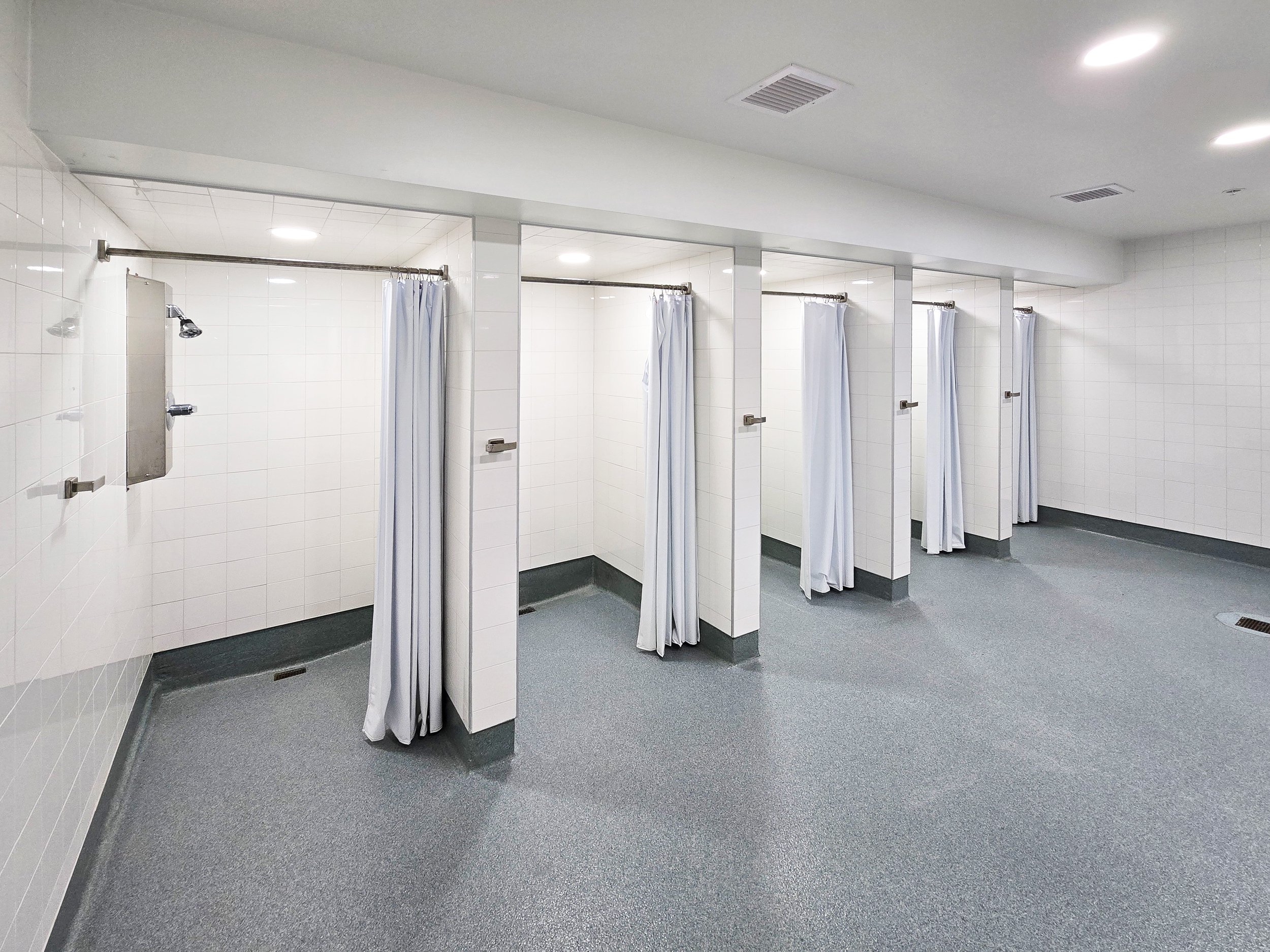 TWIN OAKS LOCKER ROOM 3.jpg