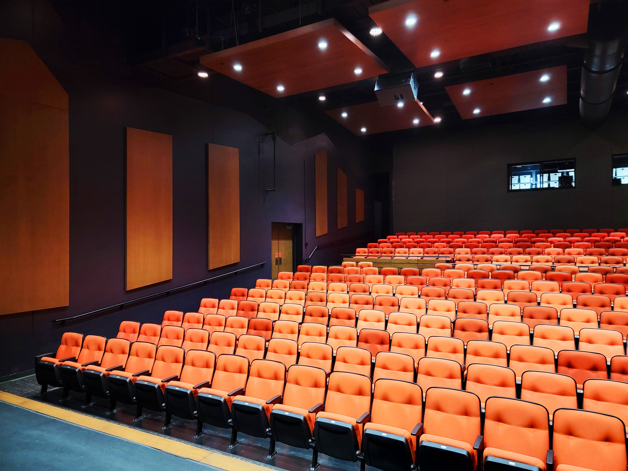 AUDITORIUM 2.jpg