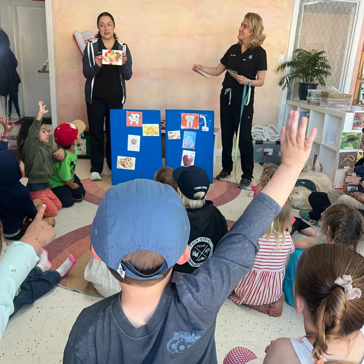 Recently, we welcomed a special visitor to our school&mdash;a local dentist, @drgiladds, who shared the importance of dental health with our students. 🦷

Through engaging activities and hands-on learning, the children explored how to care for their 