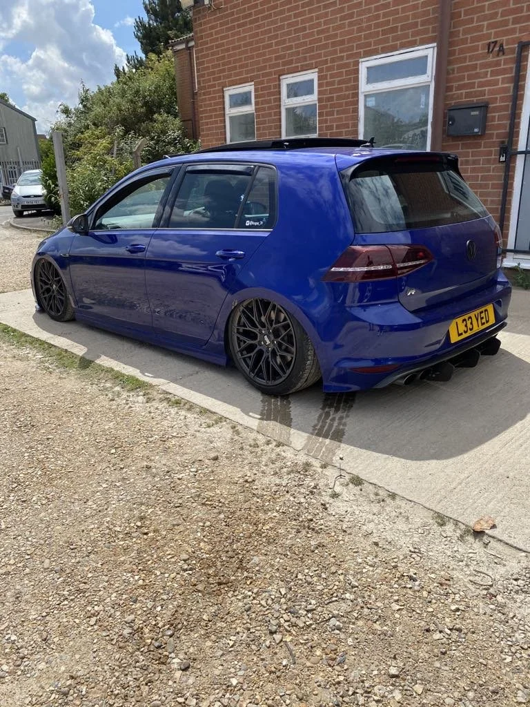 GOLF R