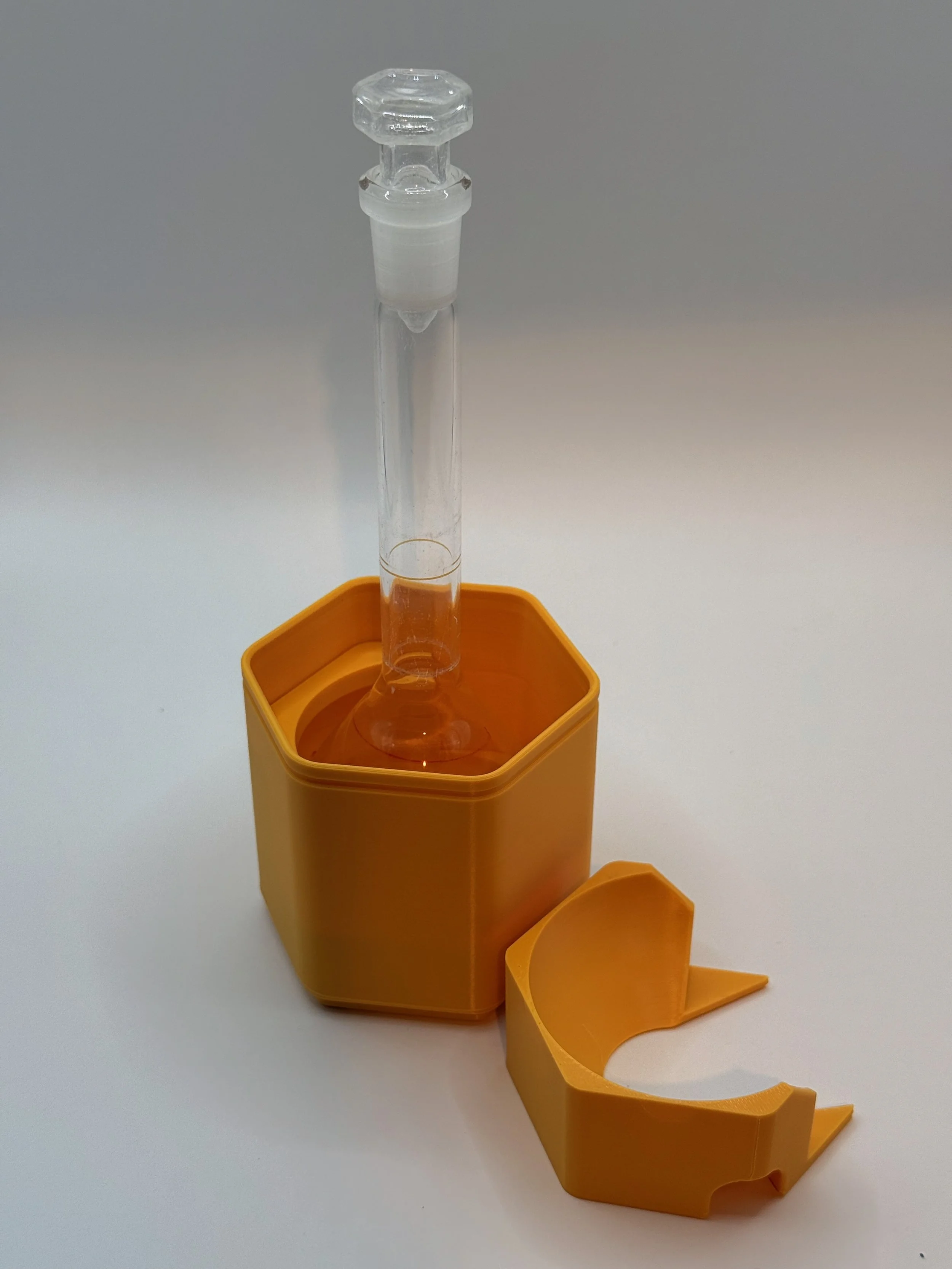 GridHex 1x1 – 100 mL Masskolben