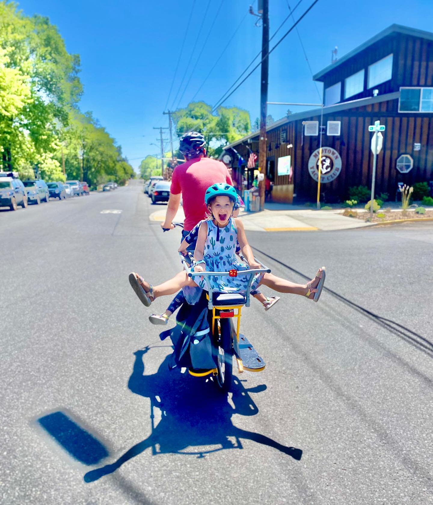 rollin&rsquo; into the weekend w/ @yubabicycles