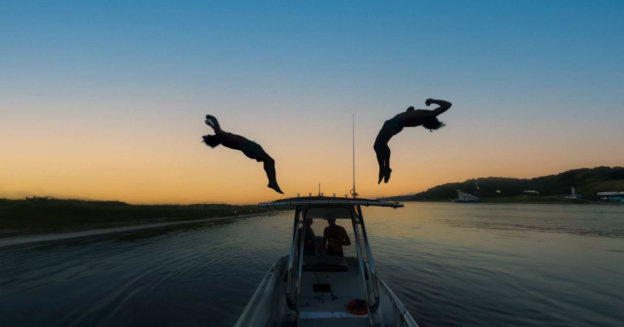 20230827-(GF) Boat Flip fixed-Recovered.jpg