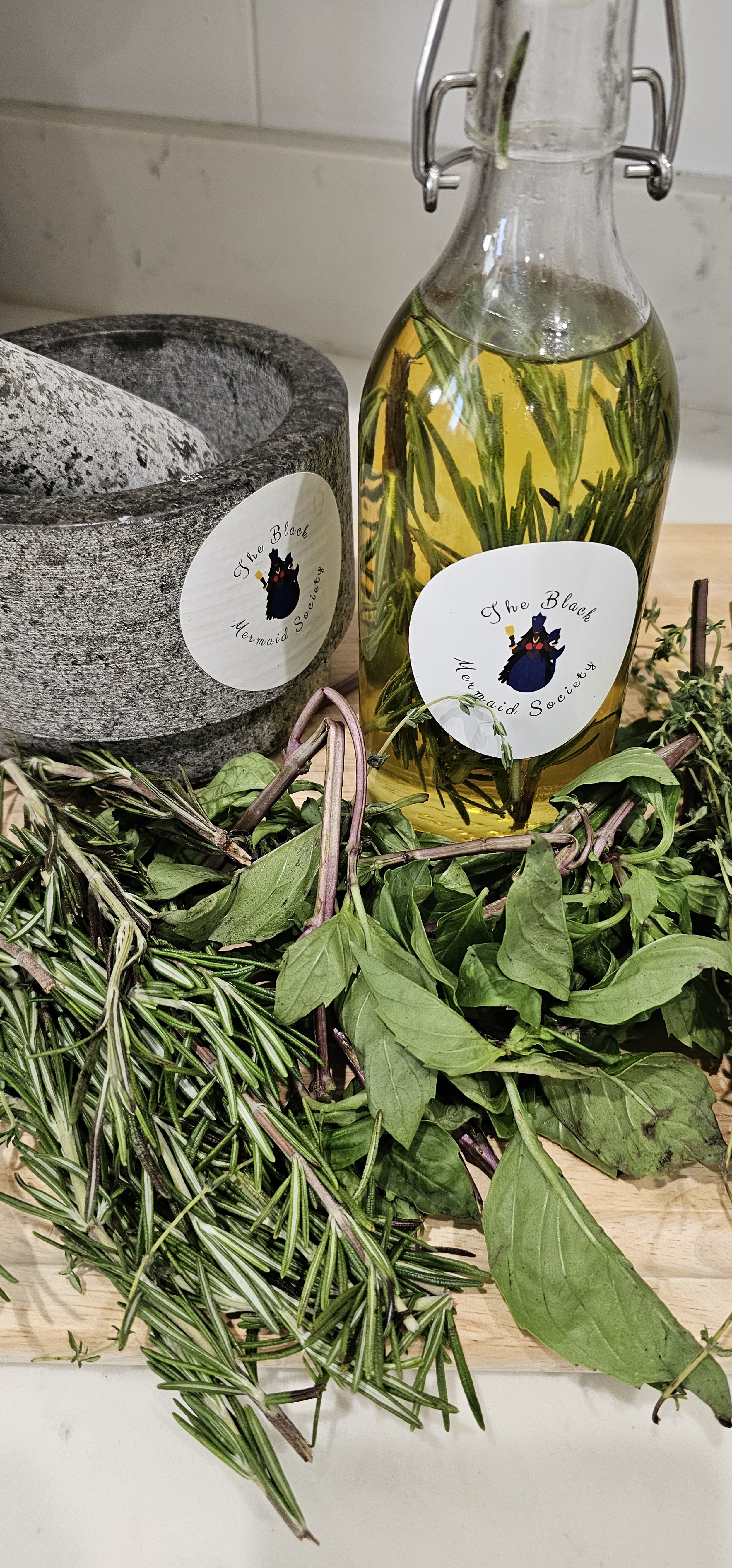 rosemary oil cuttingboard.jpg