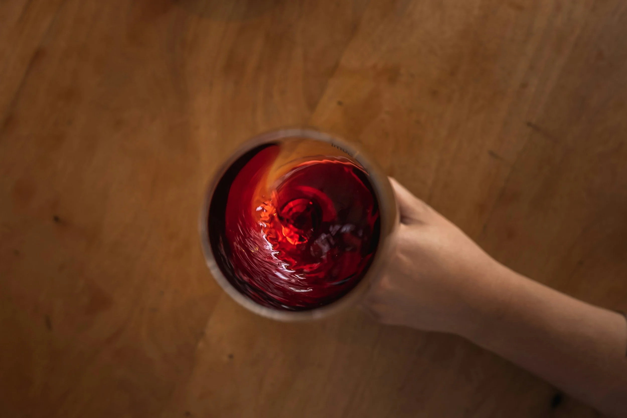 What does Pinot Noir taste like when not fermented on the skins?