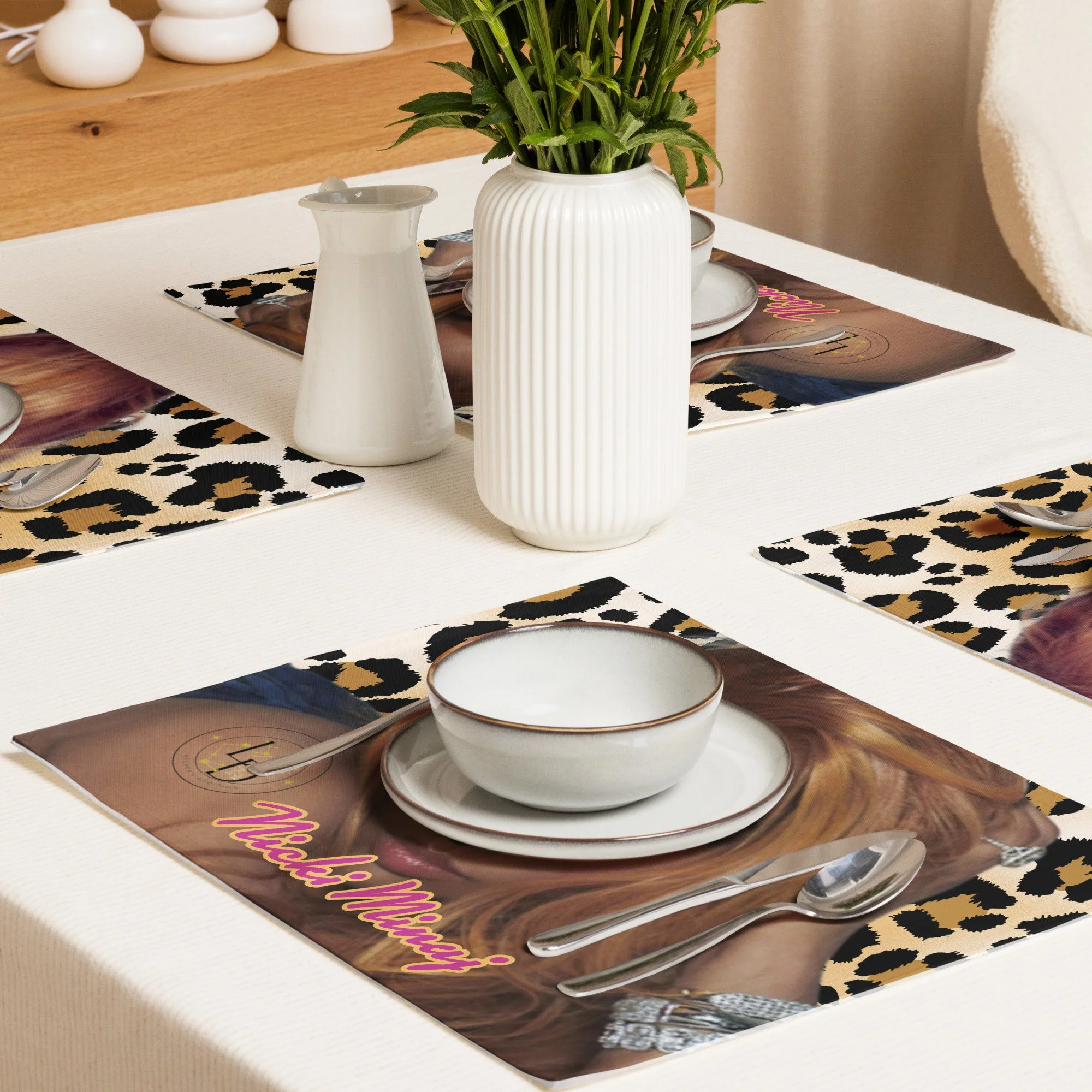 placemat-set-(4)-white-front-65e67a22b6078.jpg