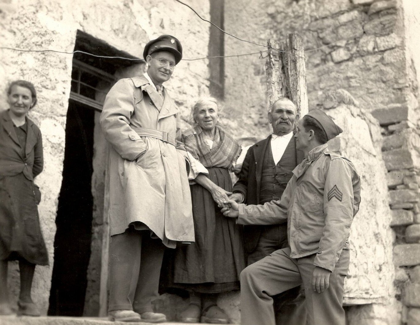 William Carrigan reunites an Italian-American GI with his Italian relatives (Italy, 1944).