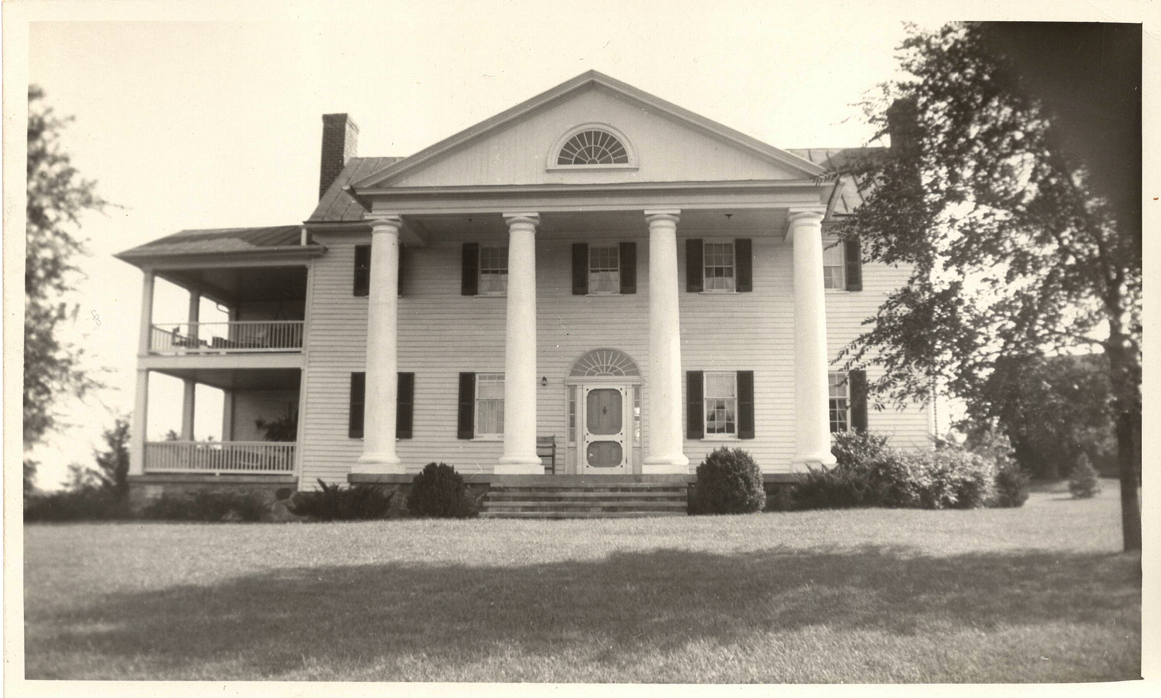 Avon Hall, Washington, Virginia (mid-20th century).
