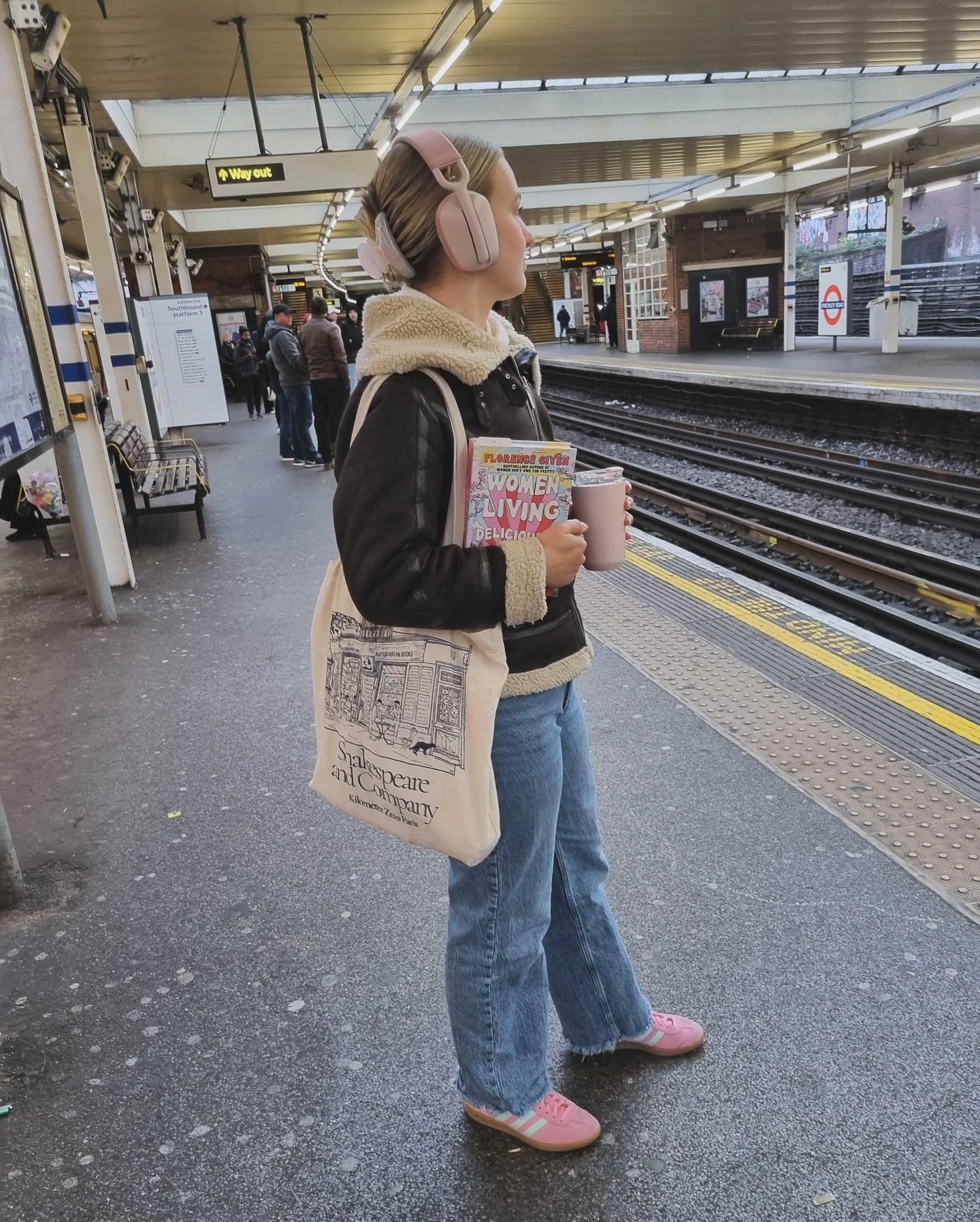 Little snippets of life lately 🌷✨🪽