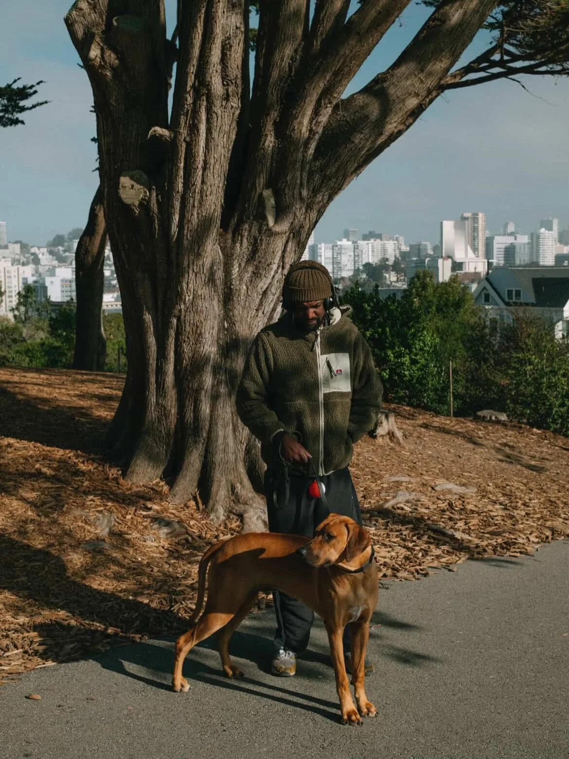 🎉 As Foggy Paws is about to celebrate our second year in business, it&rsquo;s that time again to welcome a second member of our team! Everyone meet Keny!! 

Kenny stuck out to me because our paths to dog walking/care were similar! Keny is a creative