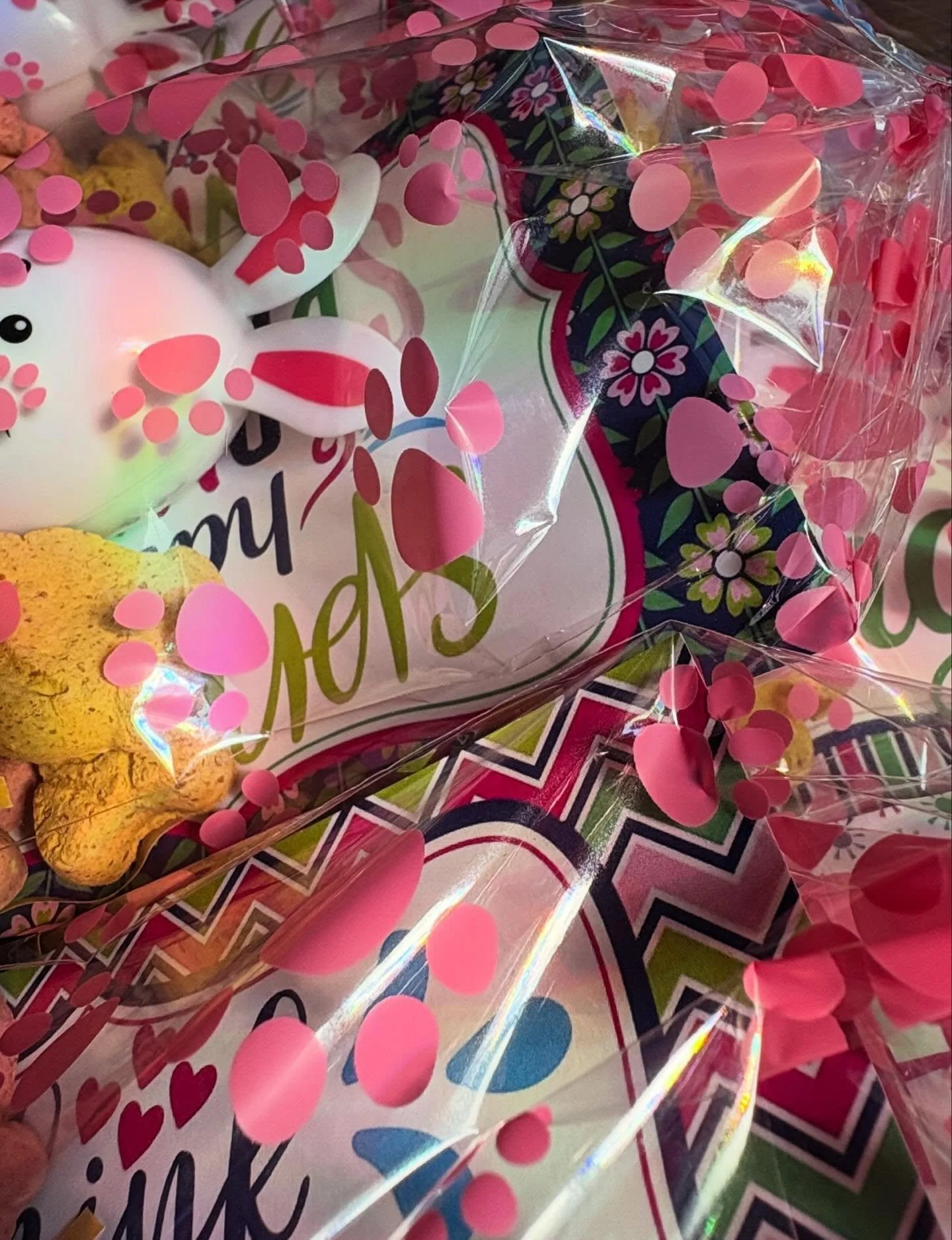 🐾🐥🌷 come into FP this month a get a spring ding goodie bag!! I love spoiling my pup friends! 🐇 🌷🐾