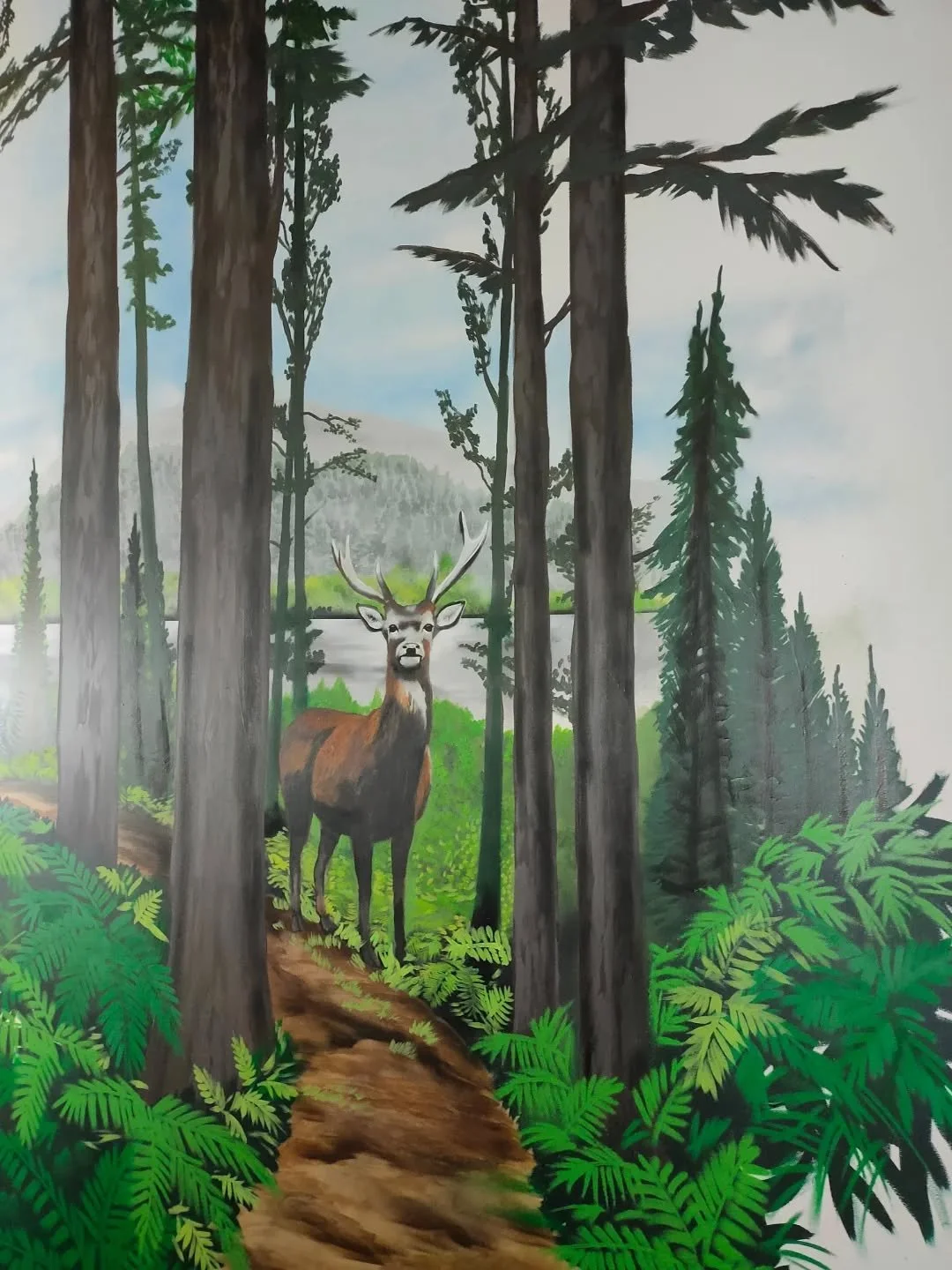 Pushing into the final stretch of this job now. It's been a marathon. Mostly because a lot of it will be viewed close up due to the layout of the flat. On those kind of murals I prefer to work in with brush and airbrush alongside spray paint to captu