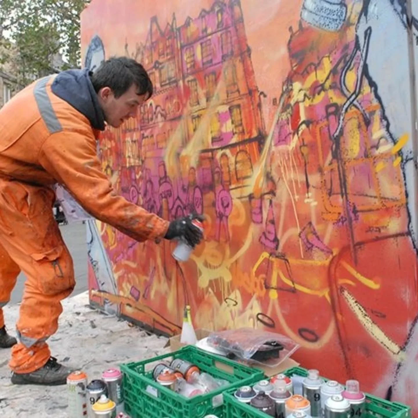 Found out about Elph today 😔

I'm utterly shocked. Brian was the first graffiti writer I ever met, all those years ago. We'd only been painting a couple of years back then. We painted together on numerous occasions. Good times 

He was not only a pi