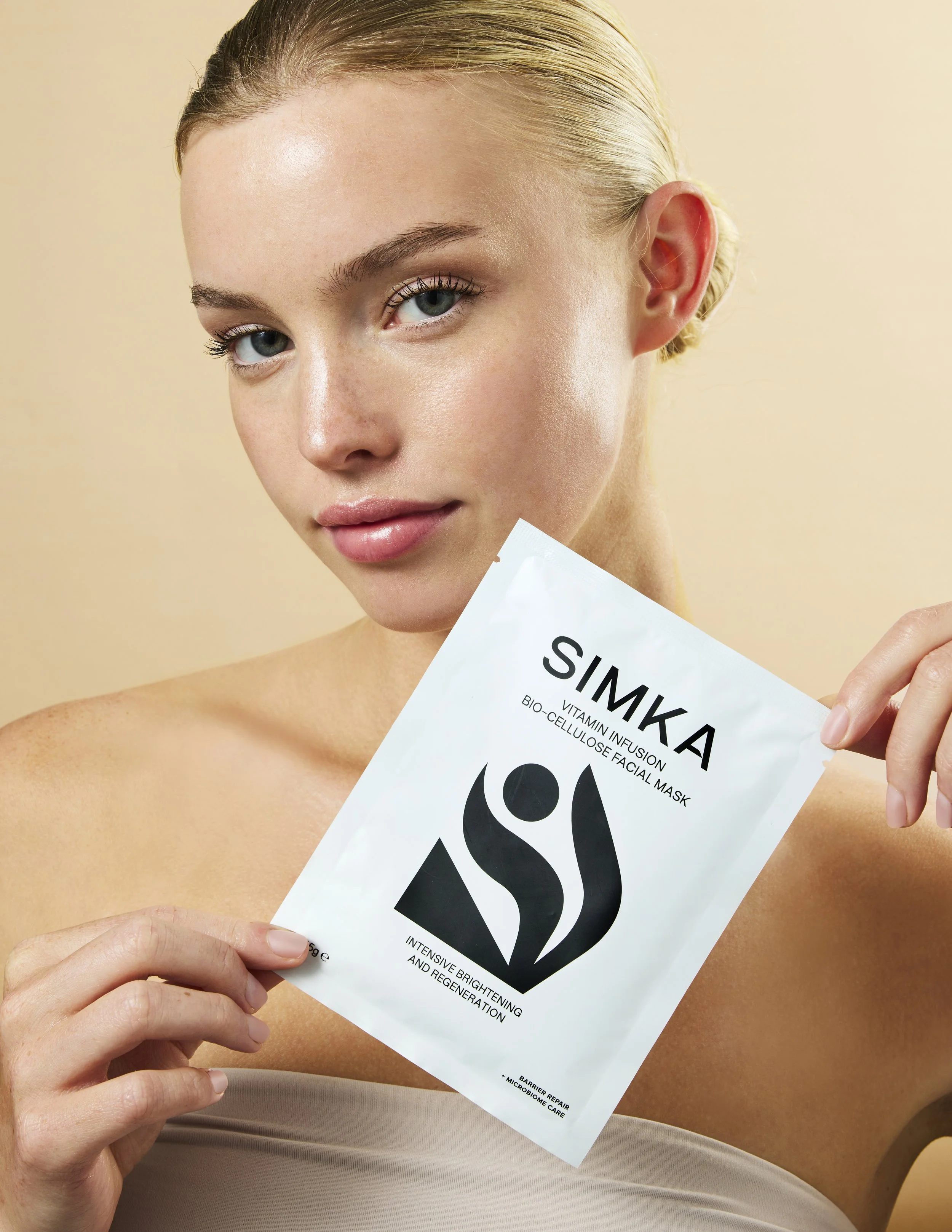 EMBARGO_2nd_Feb_Vitamin_Infusion_Bio-Cellulose_Mask_03.jpg