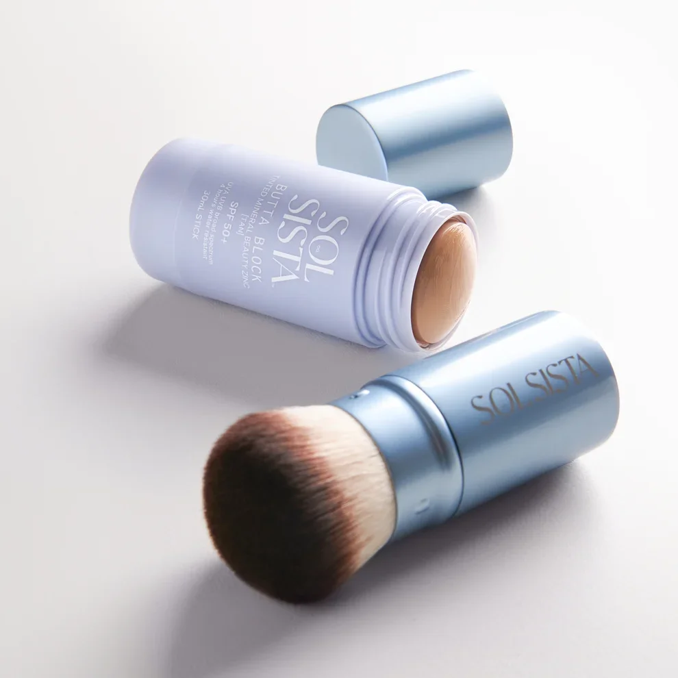 Retractable Kabuki Brush