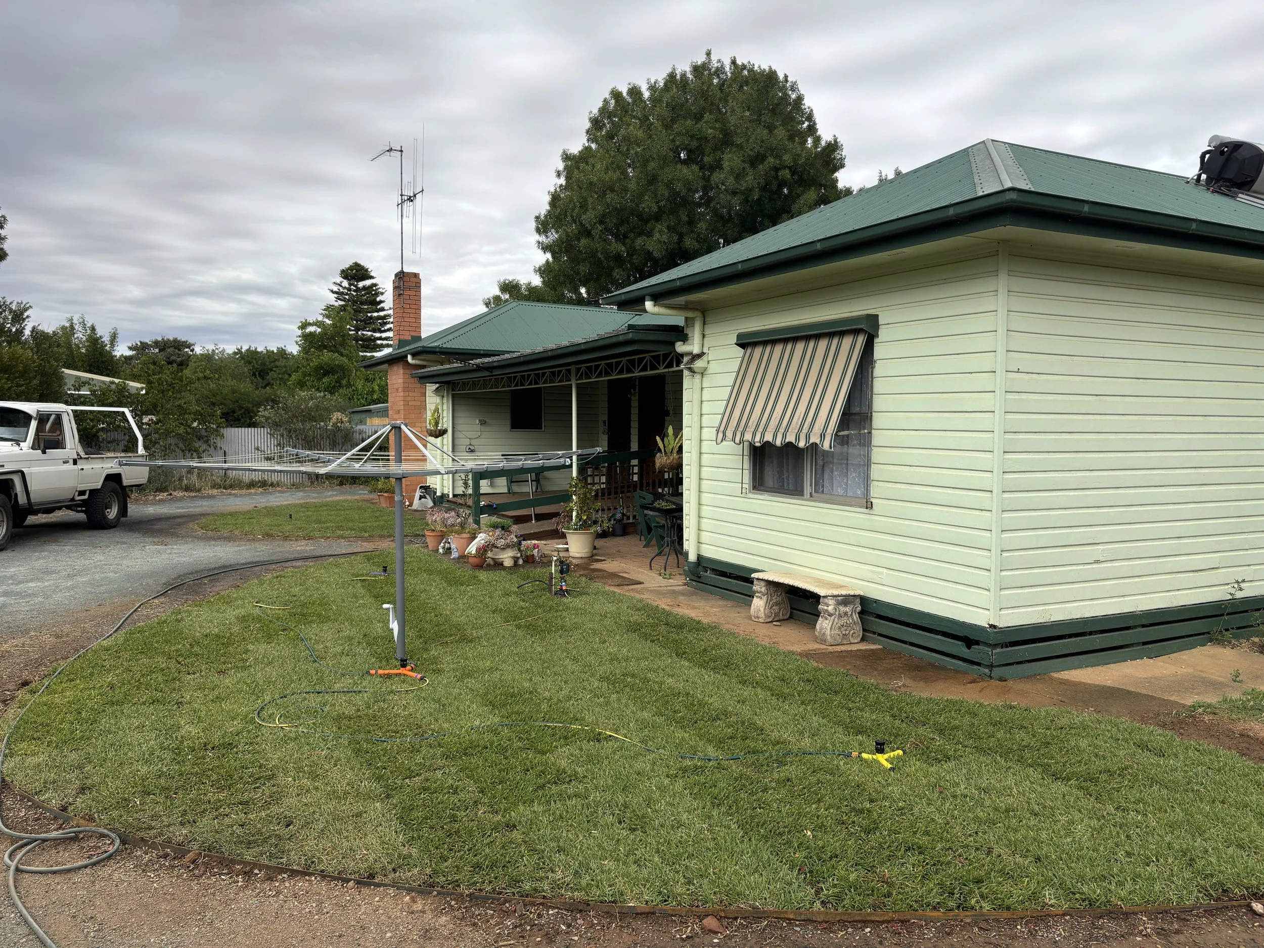 urf installation in Bendigo with levelled base and fresh lawn laid by a local landscaper