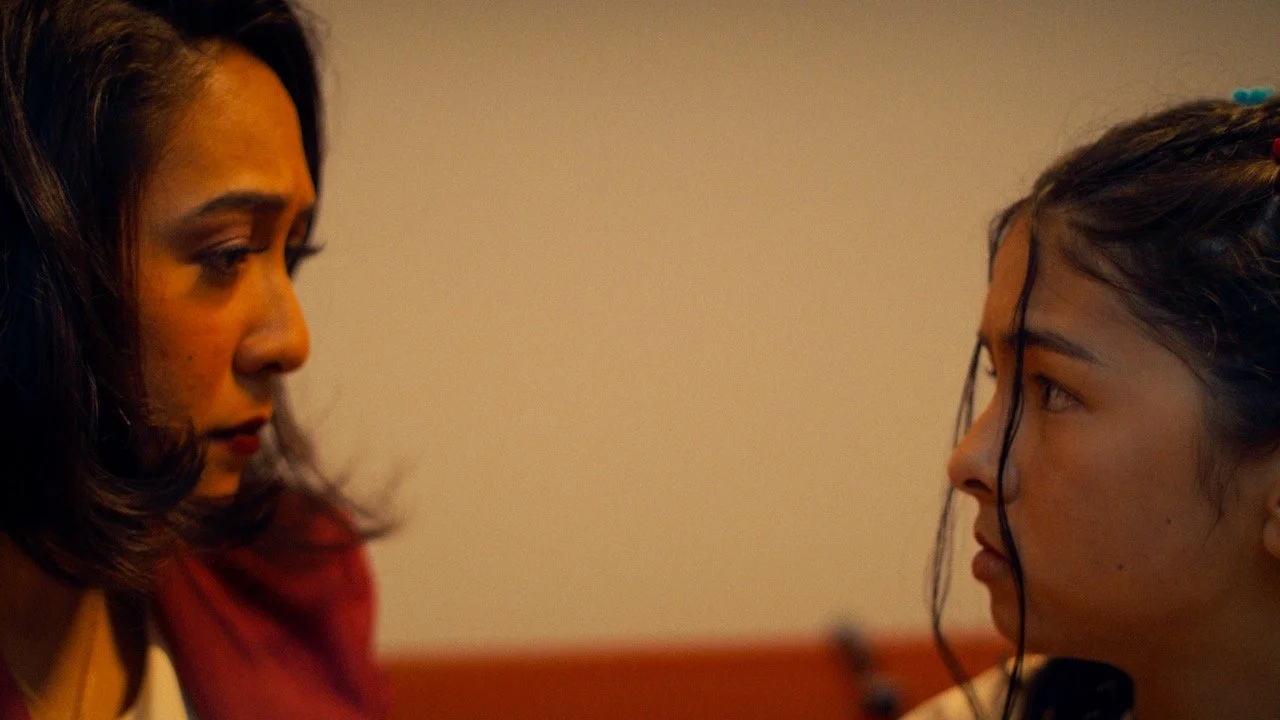 Rae Yuen, Jane Quiazon. Film still from SO TO SPEAK, courtesy of SLOW SLOW SLOW Productions