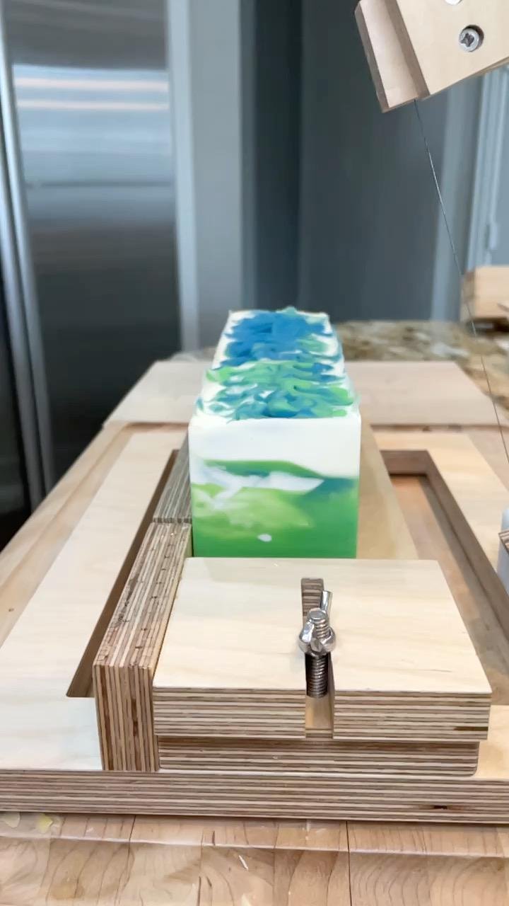 https://i.etsystatic.com/49403649/r/il/670f13/6115131426/il_fullxfull.6115131426_pcef.jpg