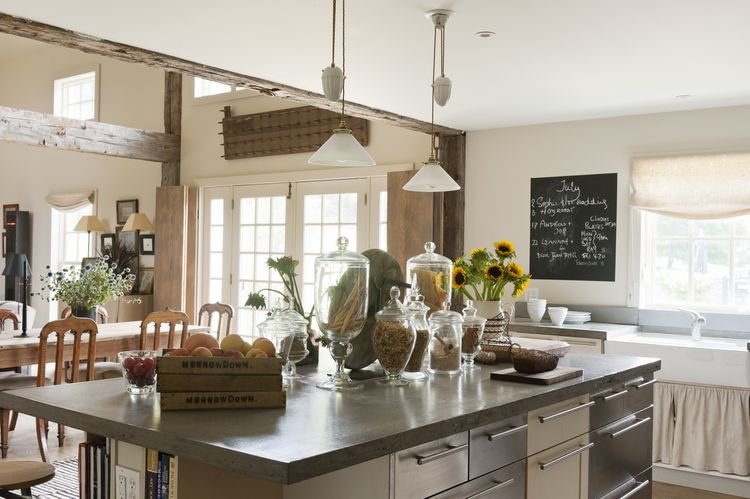 The Spruce: 7 Underrated Things Designers Always Add to Their Homes Before Friends and Family Arrive
