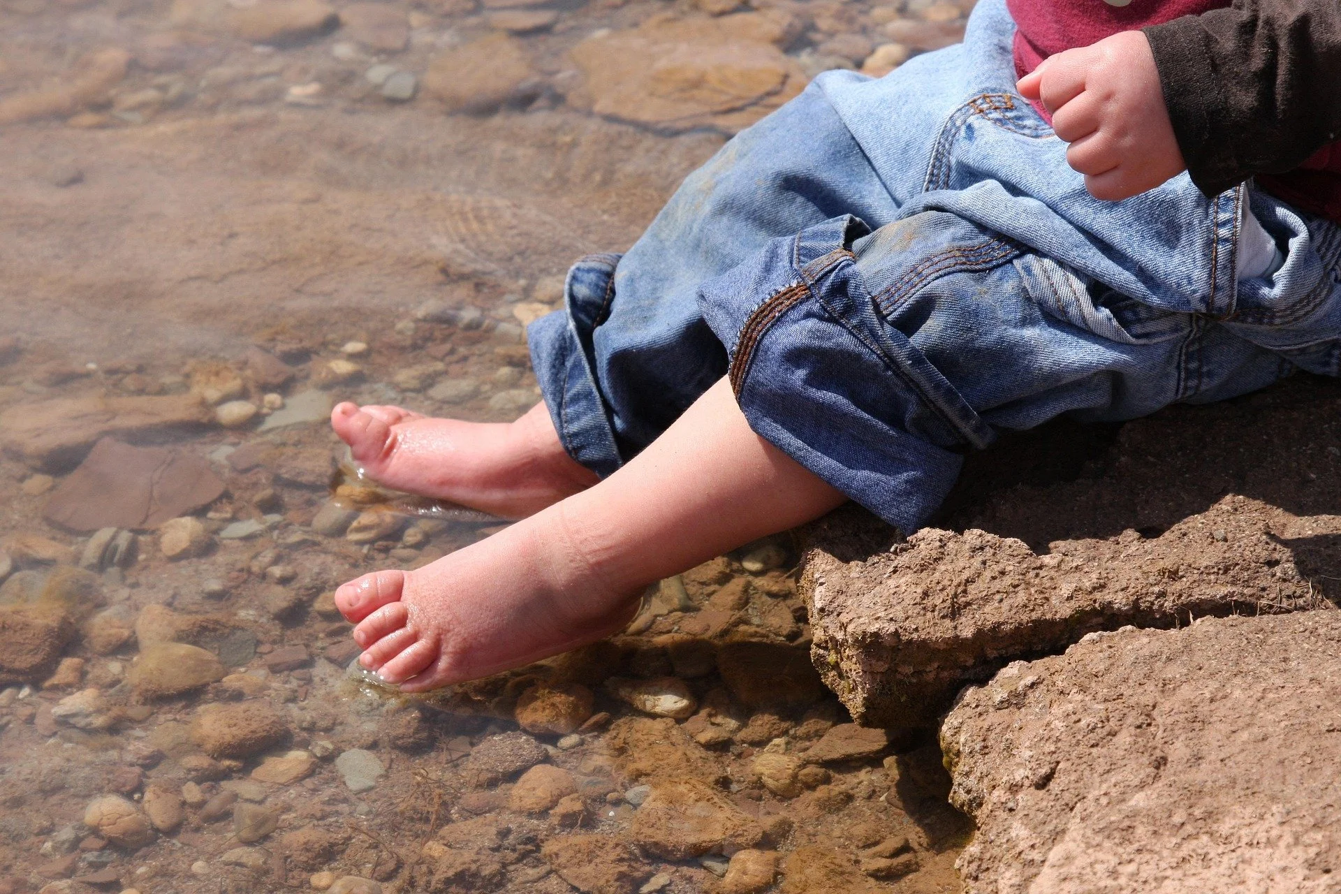 How to Apply Sunscreen on Kids Without the Drama