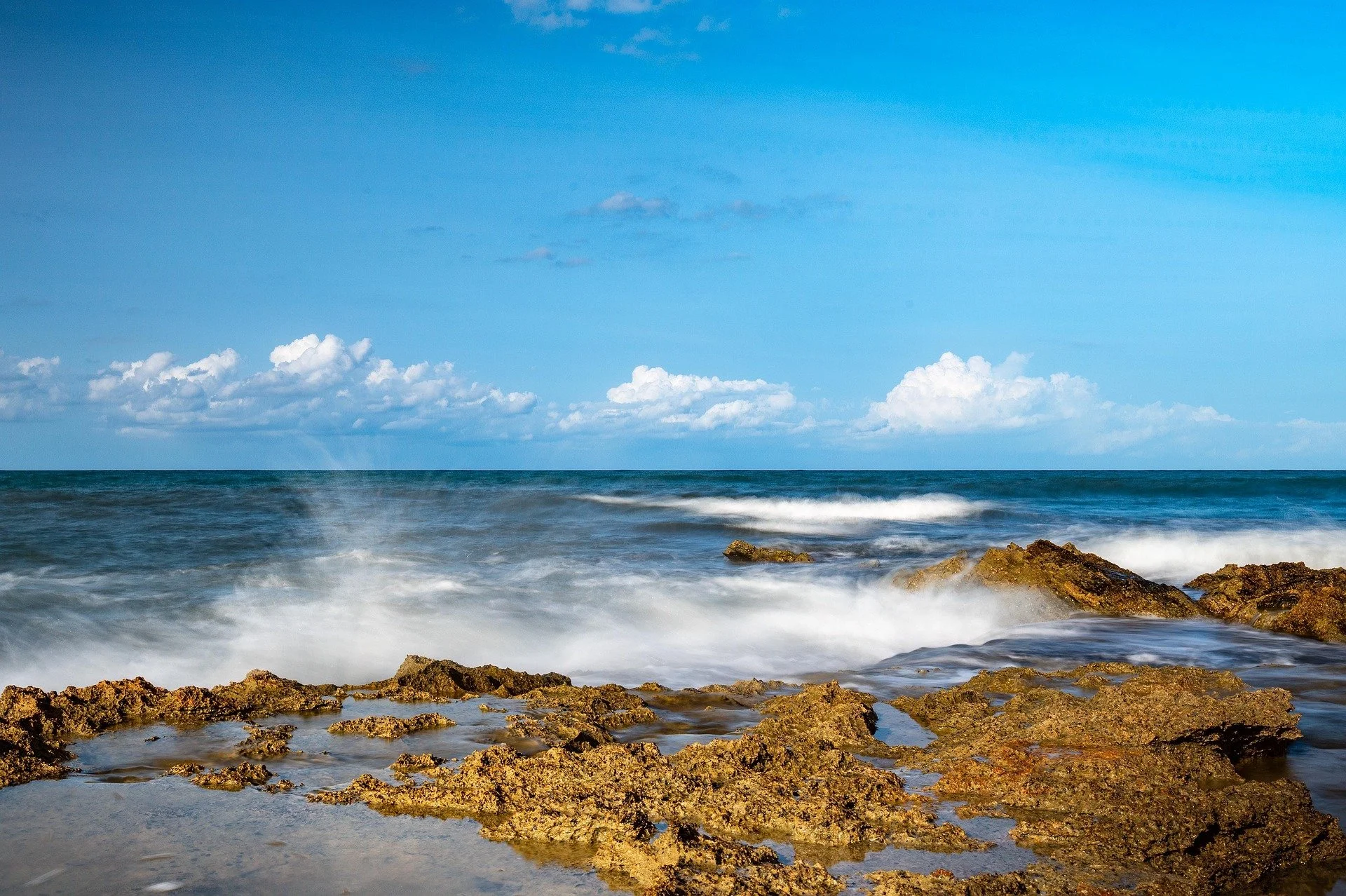 Water-Resistant Sunscreen: What the Ratings Actually Mean