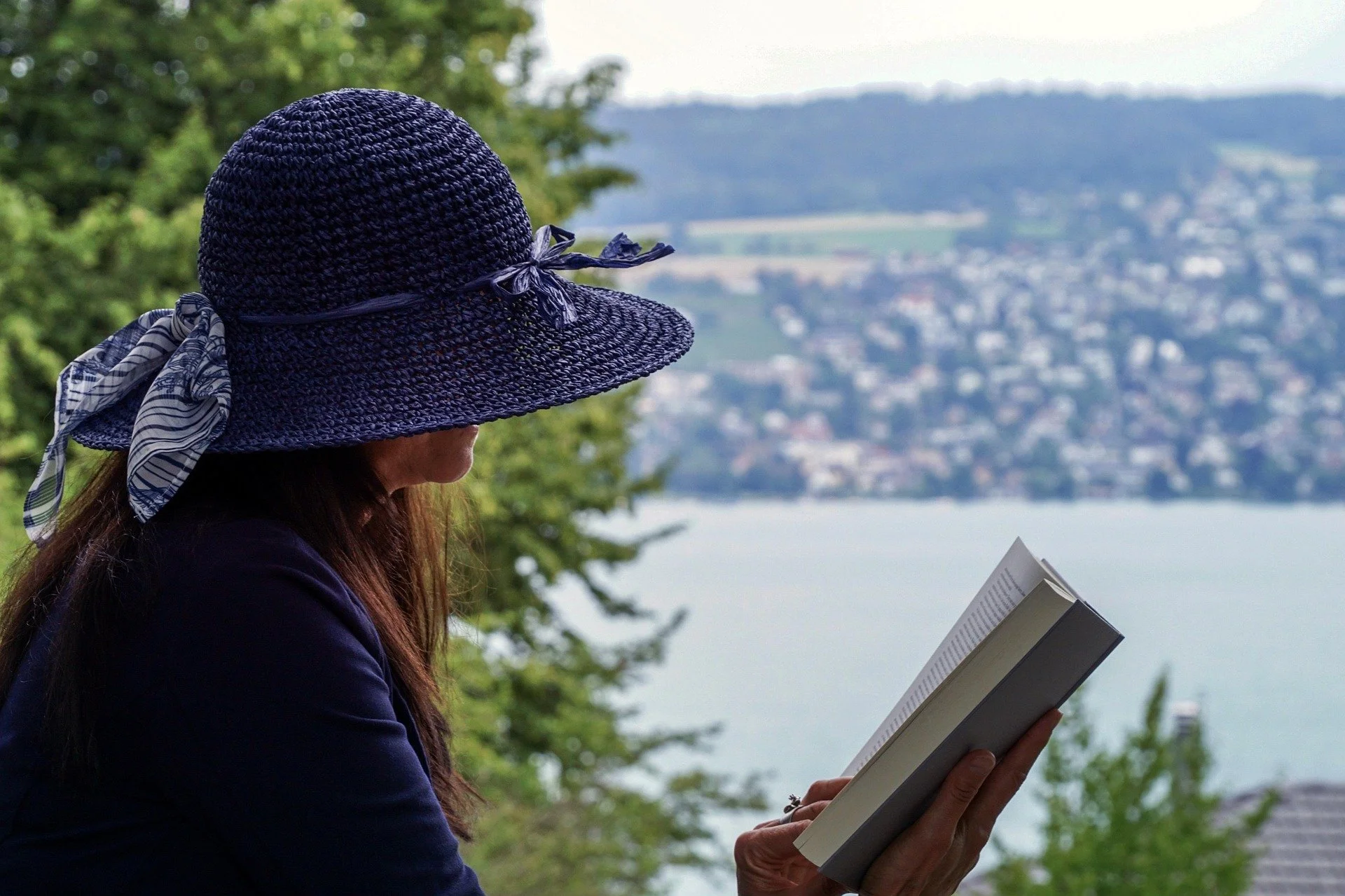 How to Protect Your Scalp from the Sun