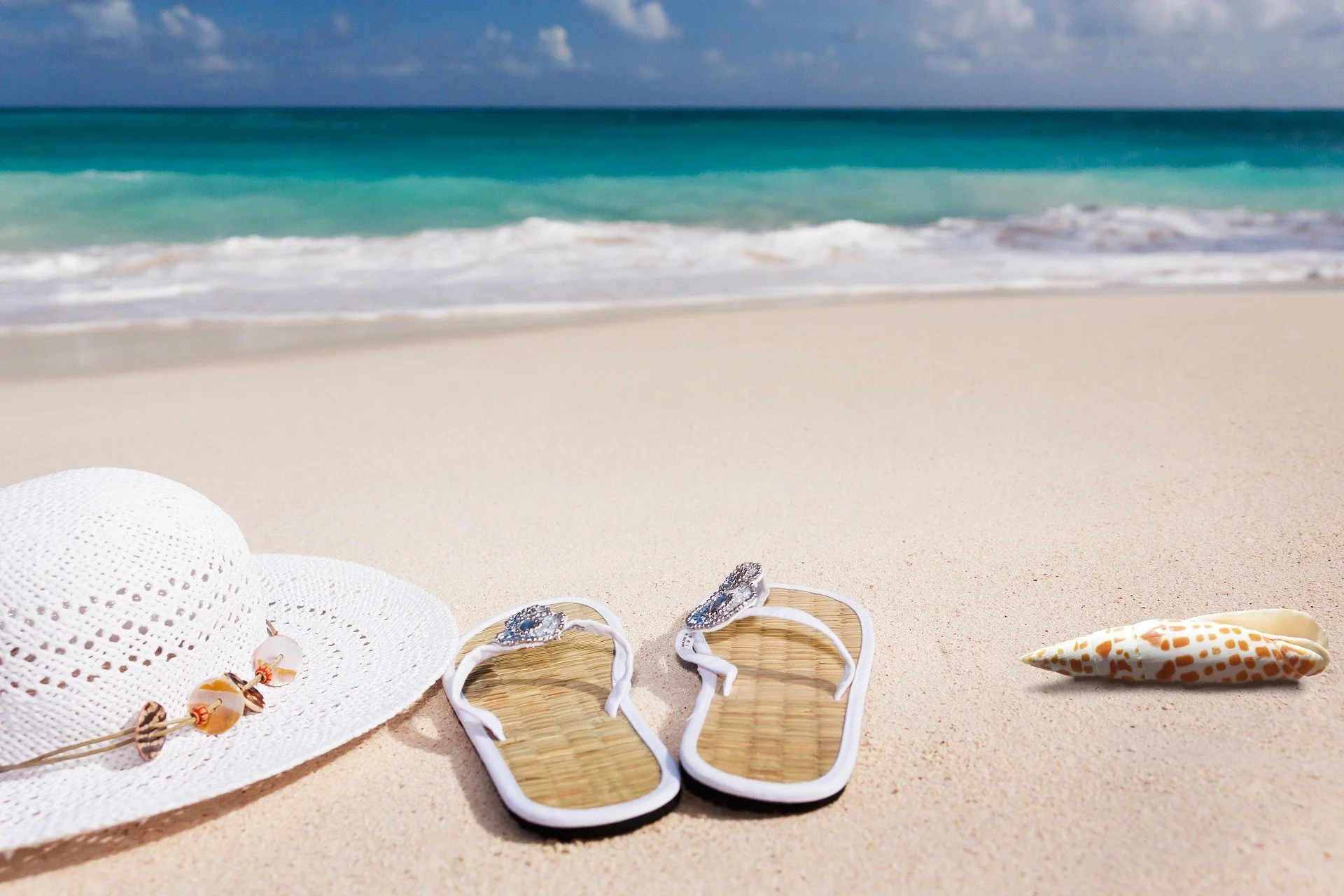 Can You Spray Sunscreen Directly on Your Face?