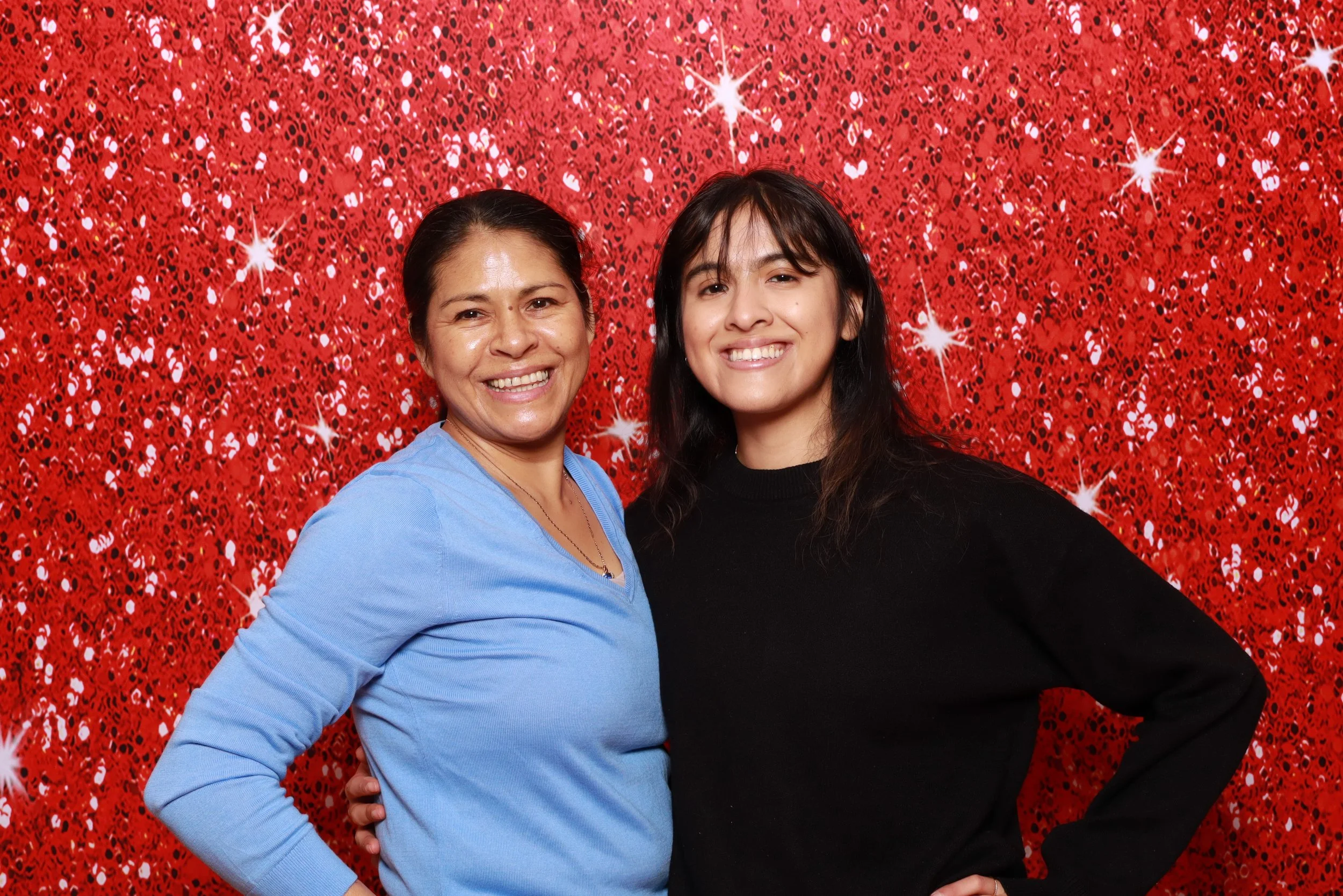 Red-sparkle-photobooth-backdrop.JPG