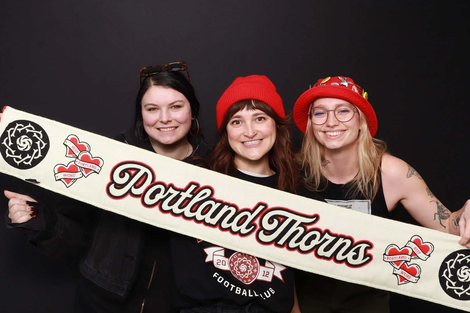 portland-thorns-photo-booth-friends.jpg
