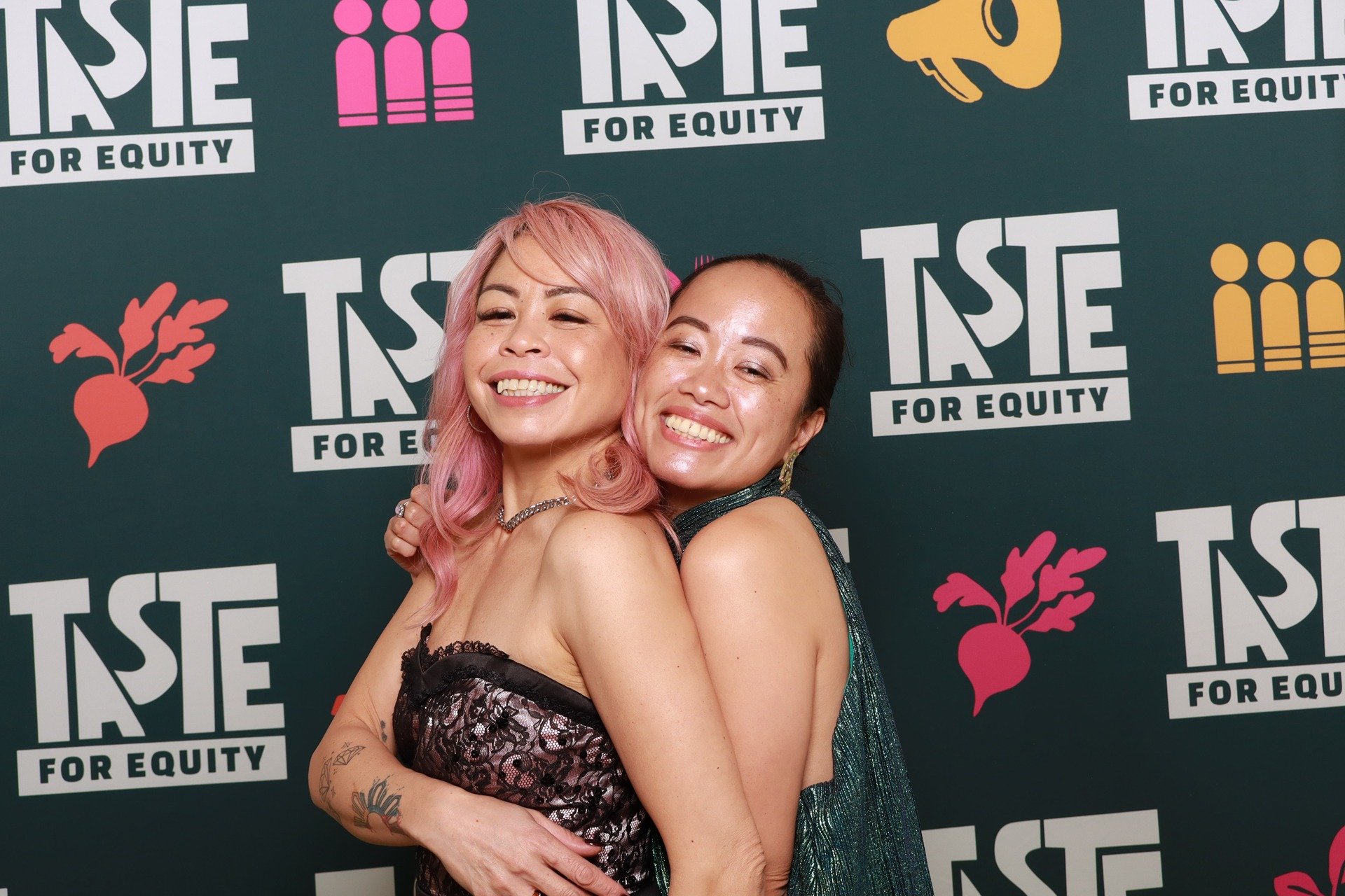 friends-smiling-inside-photo-booth-portland.jpg
