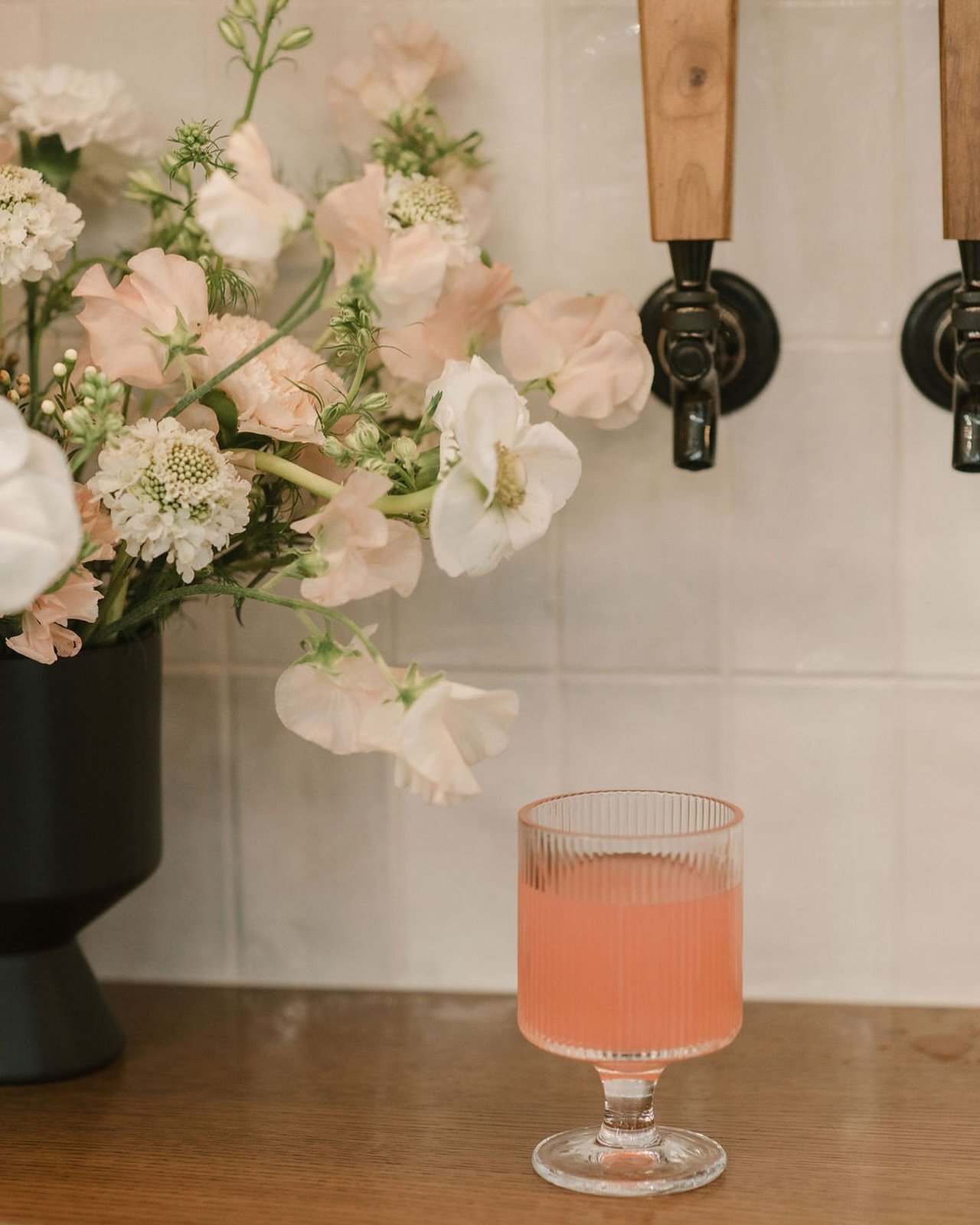 Let&rsquo;s talk about mocktails 🌸

Savor no proof versions of classic cocktails like margaritas and mojitos, or indulge in nitro coffees, Italian soda&rsquo;s, sparkling lemonade, iced teas or Kombucha from our taps.

They keep everyone refreshed, 