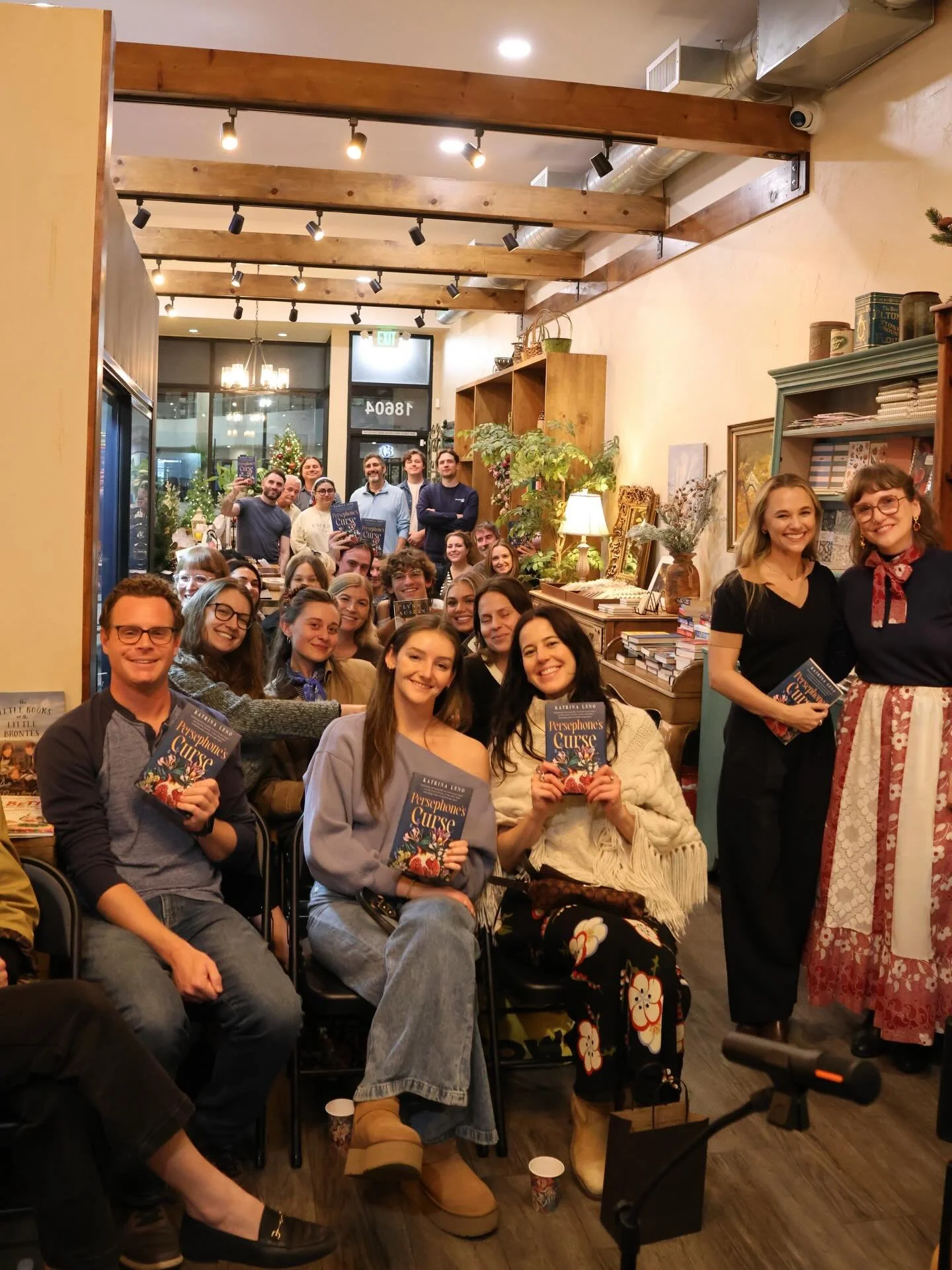 Last night we had our last event of the year and celebrated the Launch of Katrina Leno&rsquo;s @katrinalenobooks latest novel &ldquo;Persephone&rsquo;s Curse&rdquo; with the lovely Madison Iseman @madisoniseman !

Katrina, we absolutely adore you and