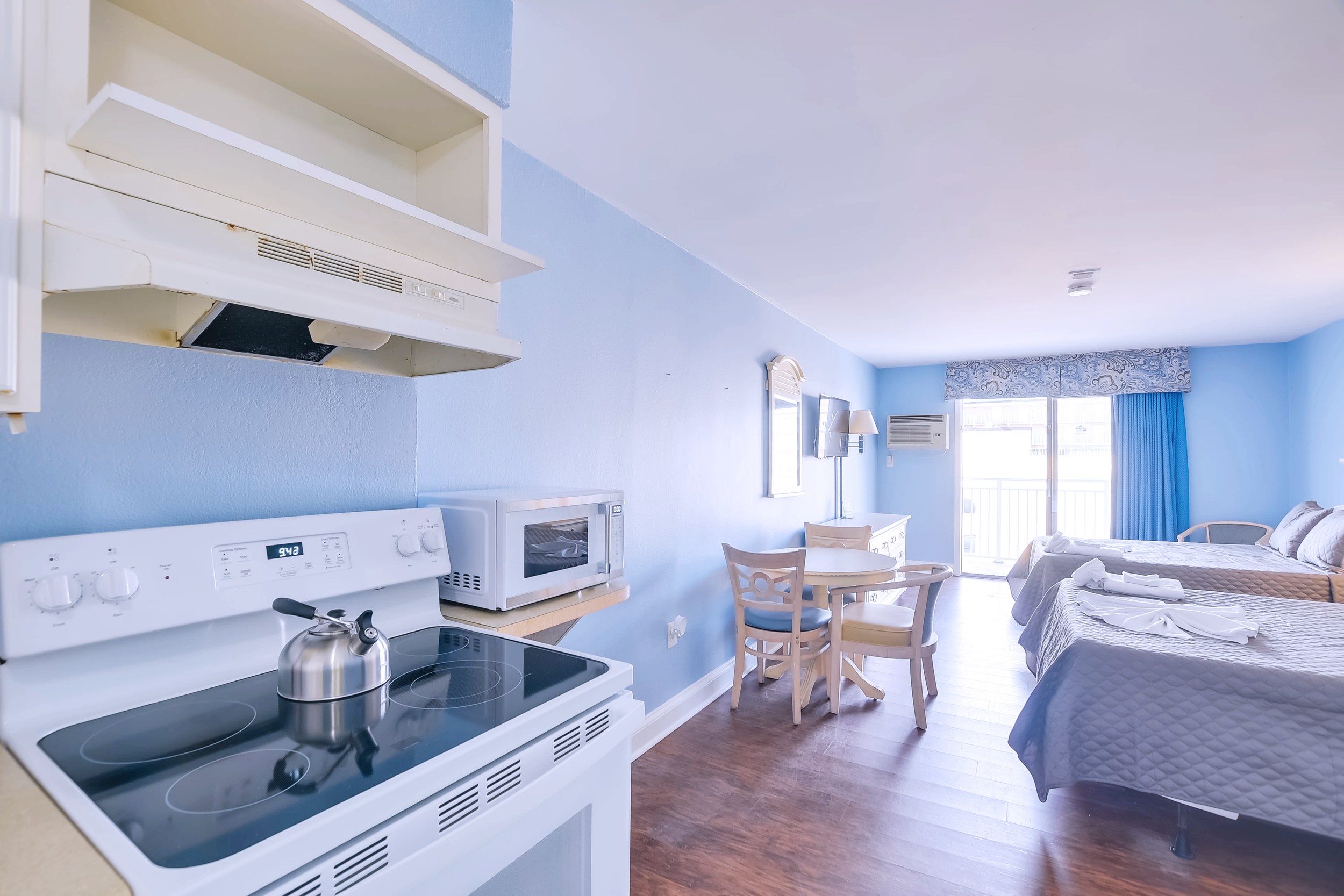 BBO Kitchen and Room.png