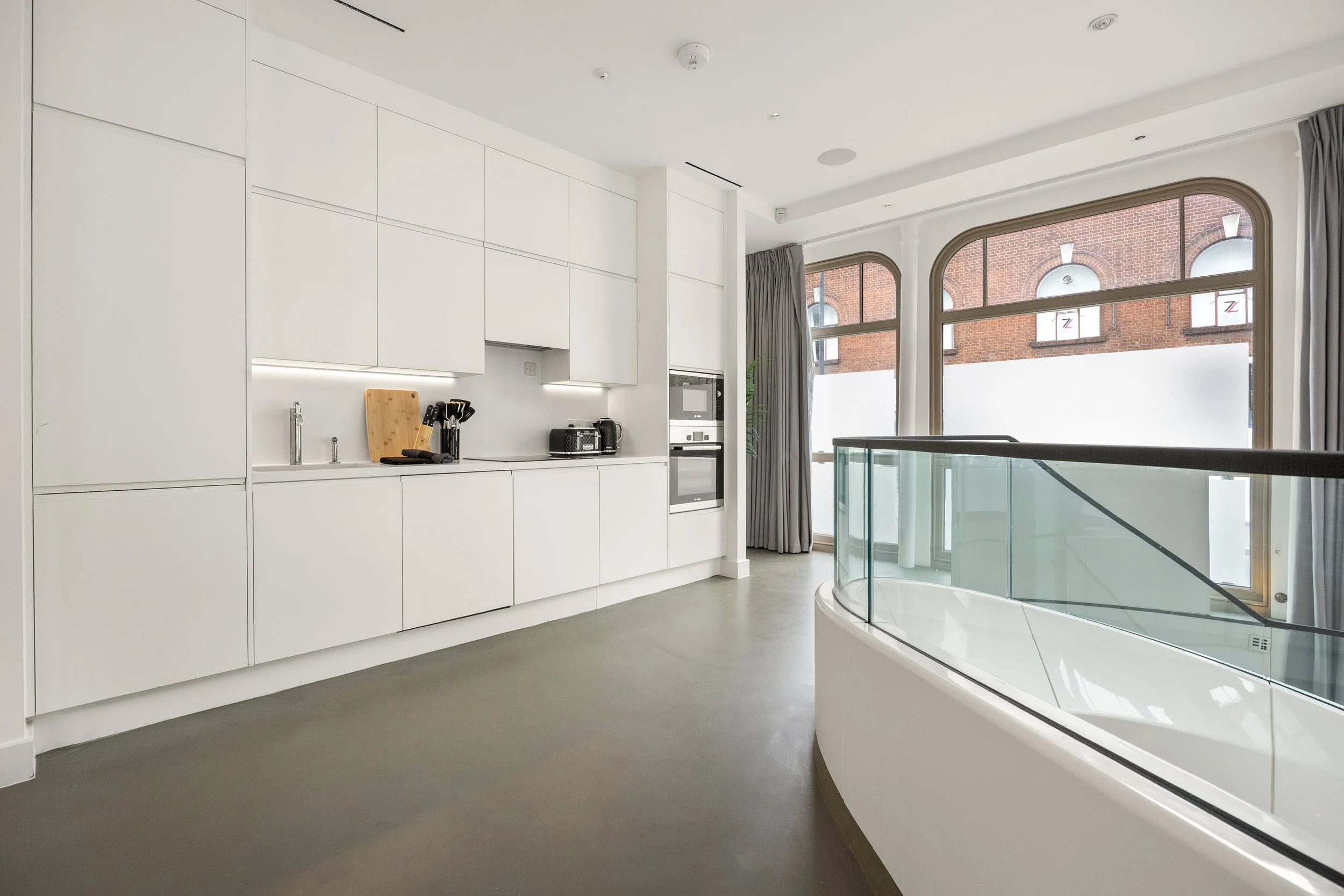 MCF WC1X9BN 07-05-26 EEXP 163A-11.jpg