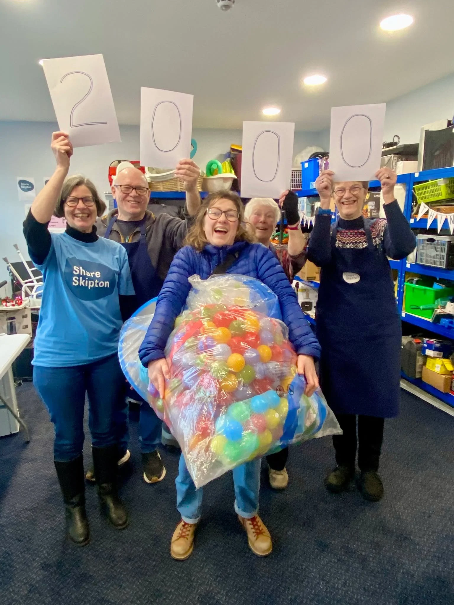 When Bria returned her ball pool today, it marked our 2000th completed loan!! So we gave her &pound;10 borrowing credit to celebrate 🥳

Thank you to all our borrowers, volunteers and donors who have enabled us to reach this amazing milestone, and ar