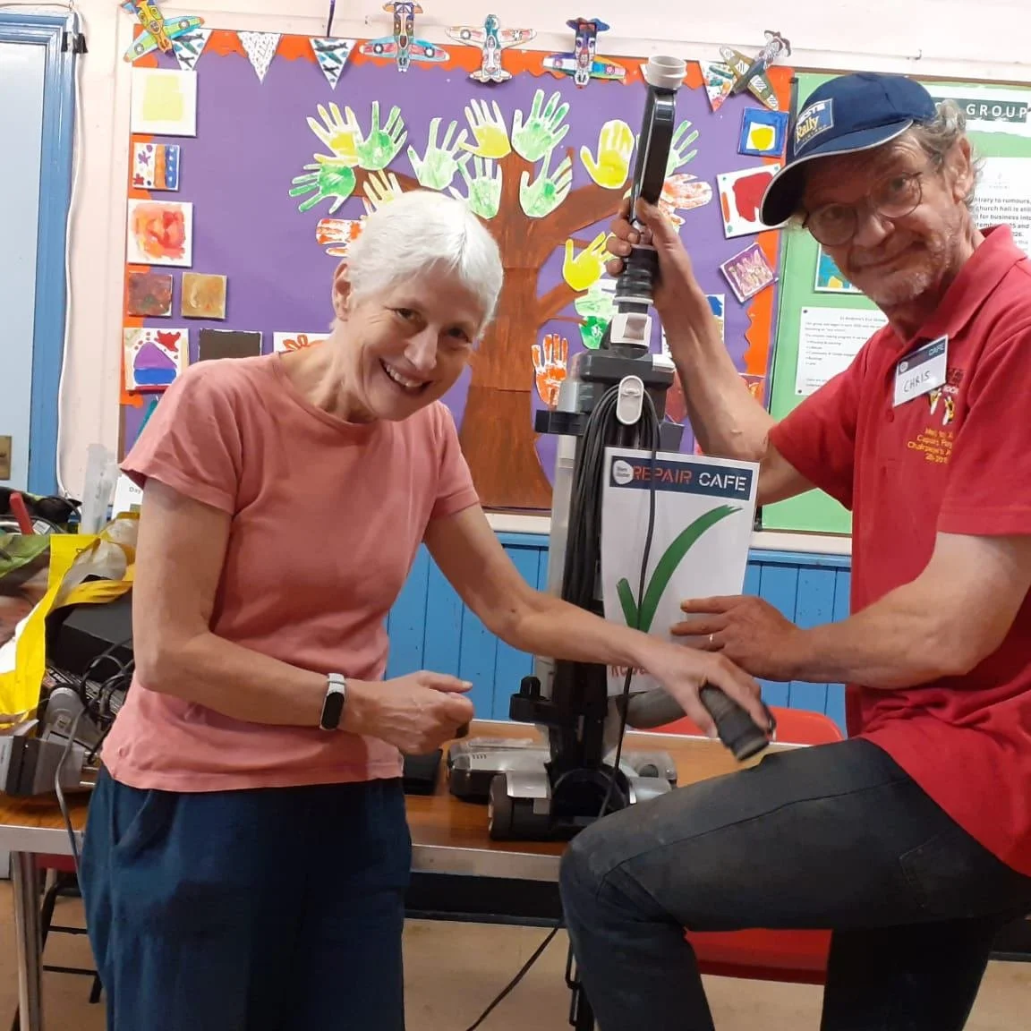 ⚡ Electrical repairs at Share Skipton Repair Caf&eacute;!

Bring along lamps, vacuums, record players and other household electricals 💚

🗓 Sat 30th May
📍 St Andrew&rsquo;s Church Hall
⏰ 10&ndash;1

#ElectricalRepair #RepairCafe #ShareSkipton