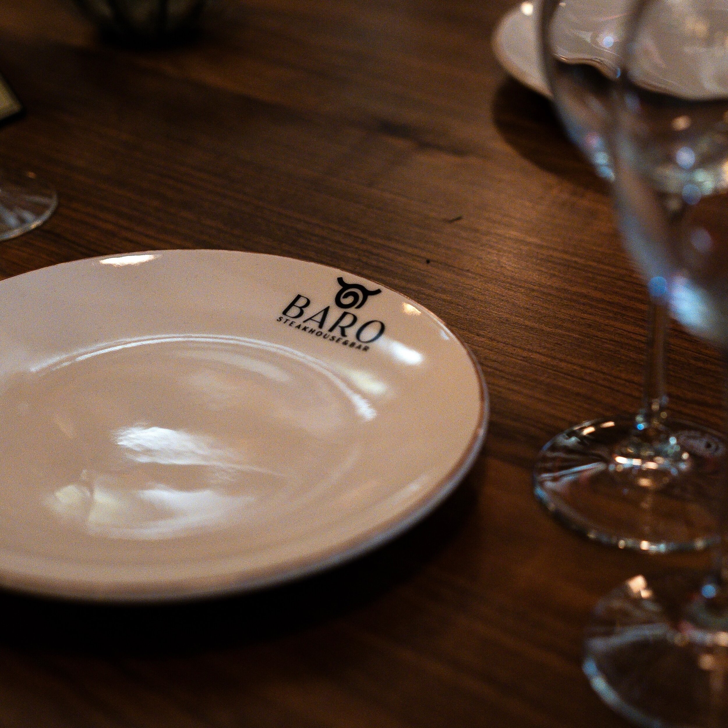 Die Vorbereitungen laufen und wir freuen uns schon riesig euch in unserem Restaurant begr&uuml;&szlig;en zu d&uuml;rfen. Damit jedes Detail sitzt, arbeiten wir gerade an den letzten Feinschliffen. ✨

#baro #barosteakhouse #wuppertal