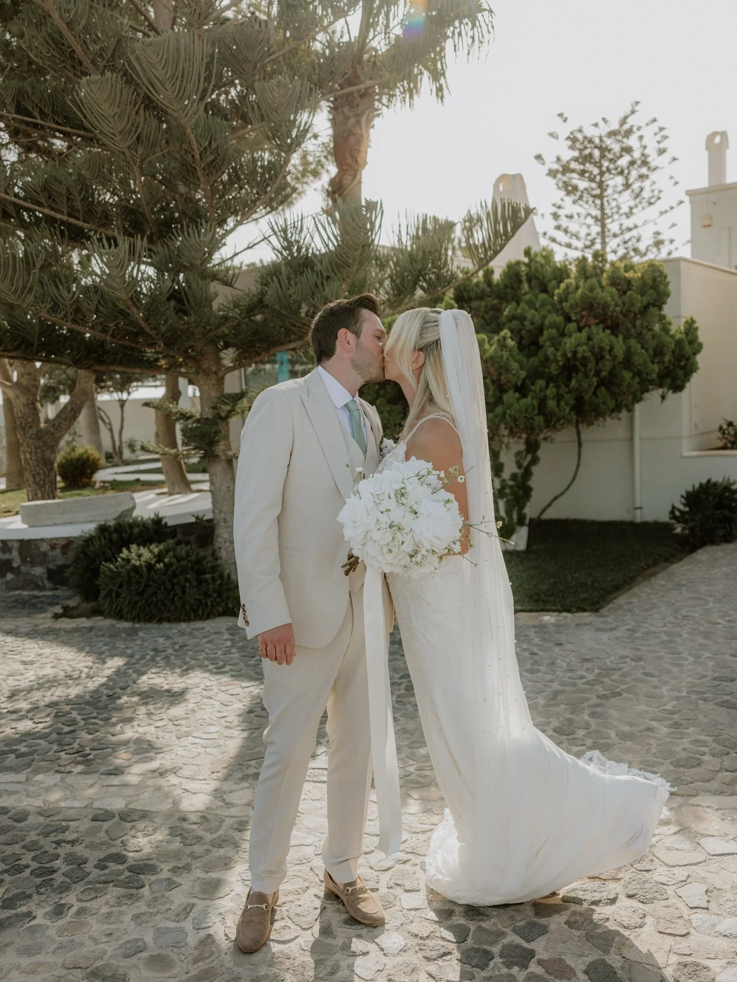 Florals created to travel beautifully.

&ldquo;Olivia was so lovely to work with! I had no idea what I was doing when it came to flowers, but she completely understood the look I wanted. The flowers were easy to pack in our suitcases and made it home