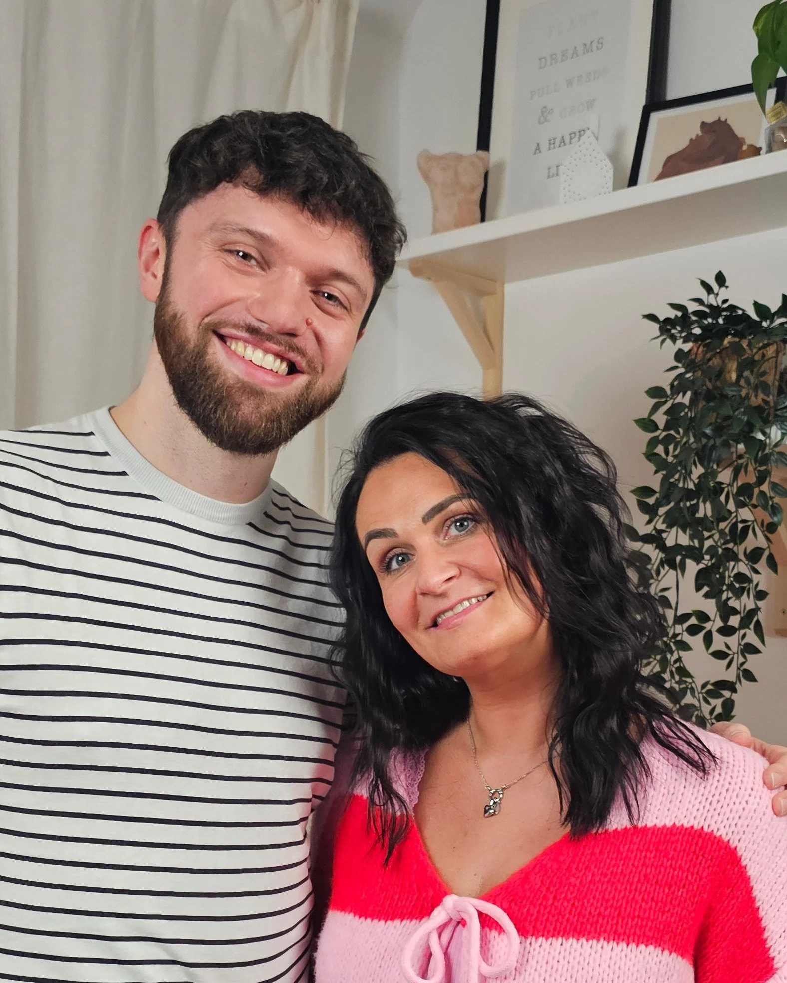 Das Podcast-Recording f&uuml;r das Jahr 2026 hat begonnen! Am vergangenen Wochenende durfte ich @kathrin_hoertenhuber  in meinem Podcast-Studio (also meiner Wohnung!) begr&uuml;&szlig;en und wir haben uns so gut unterhalten, dass wir aus Versehen den