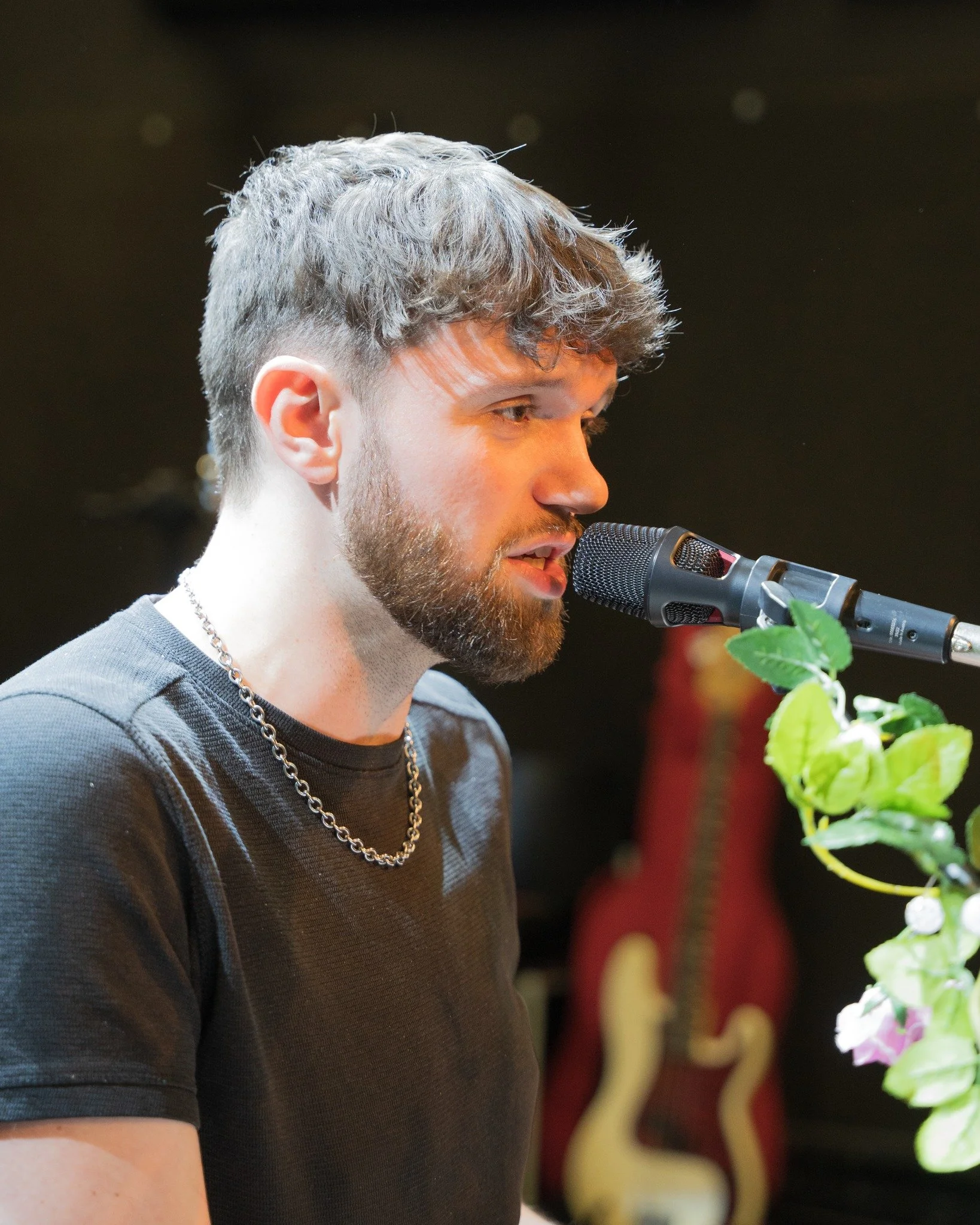 Ich hatte am Samstag die besondere Ehre, das "Mundoat-Tagada" mit @ringelspue, @schikk.official und mir im @freiraum_stp zu er&ouml;ffnen, und hatte damit meine "Premiere" in St. P&ouml;lten! 
.
Danke an alle, die da waren, und na