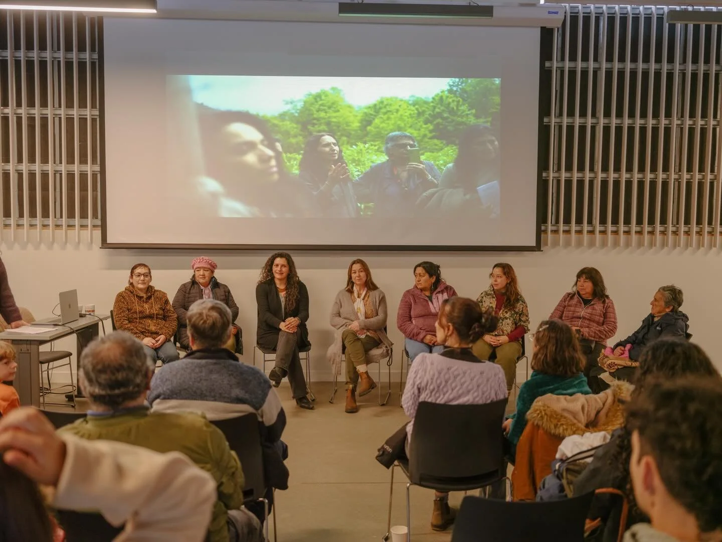 🌿 Gracias a todas las personas que participaron del ciclo de talleres de Memoria Huertera y del evento de cierre en @cedel_uc 

Fueron 7 talleres dictados por mujeres de la Araucan&iacute;a Andina, quienes nos abrieron las puertas de sus casas y hue