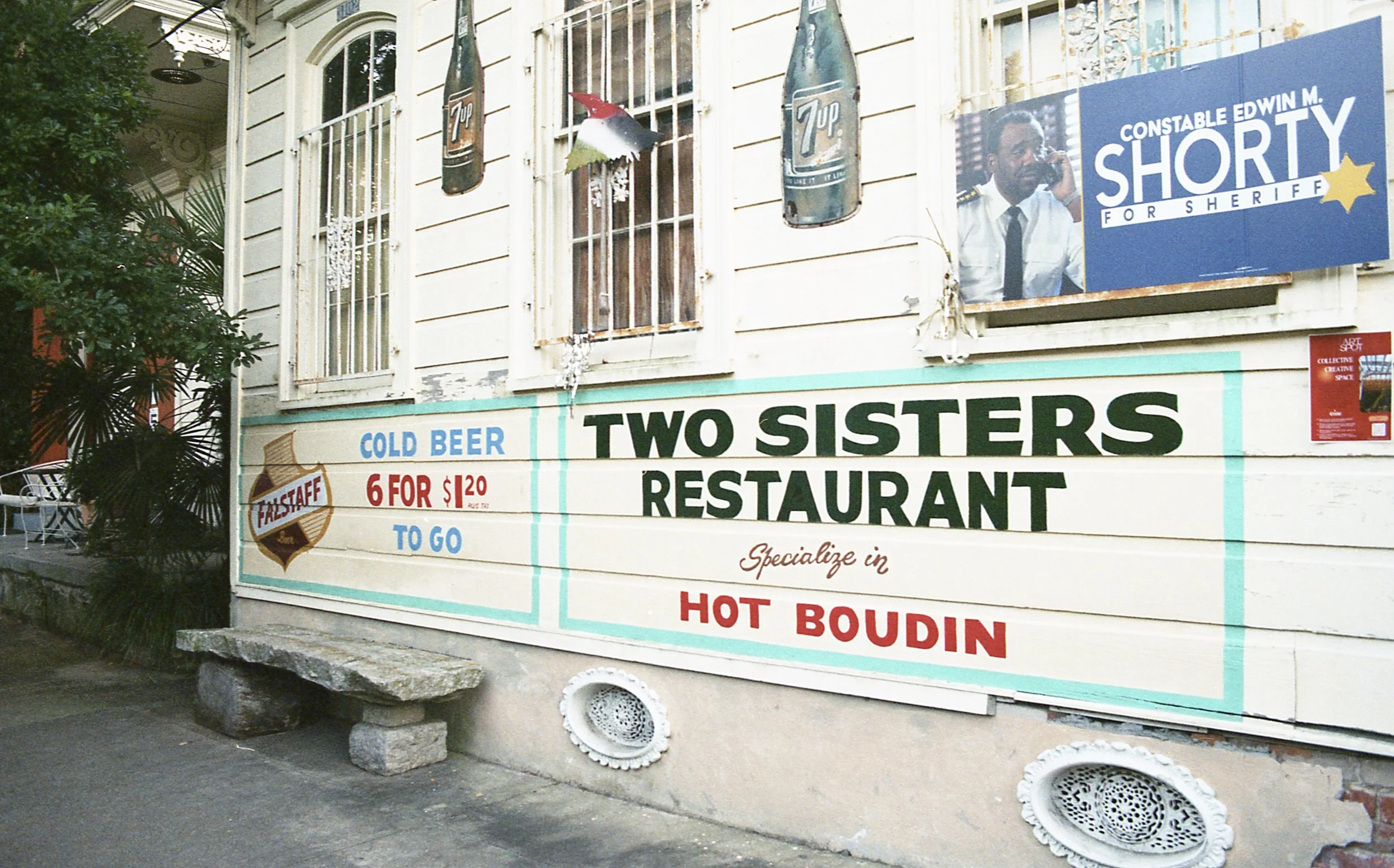 Twin Sisters Restaurant, New Orleans, Grifone Foto, Griffin Minigiello 